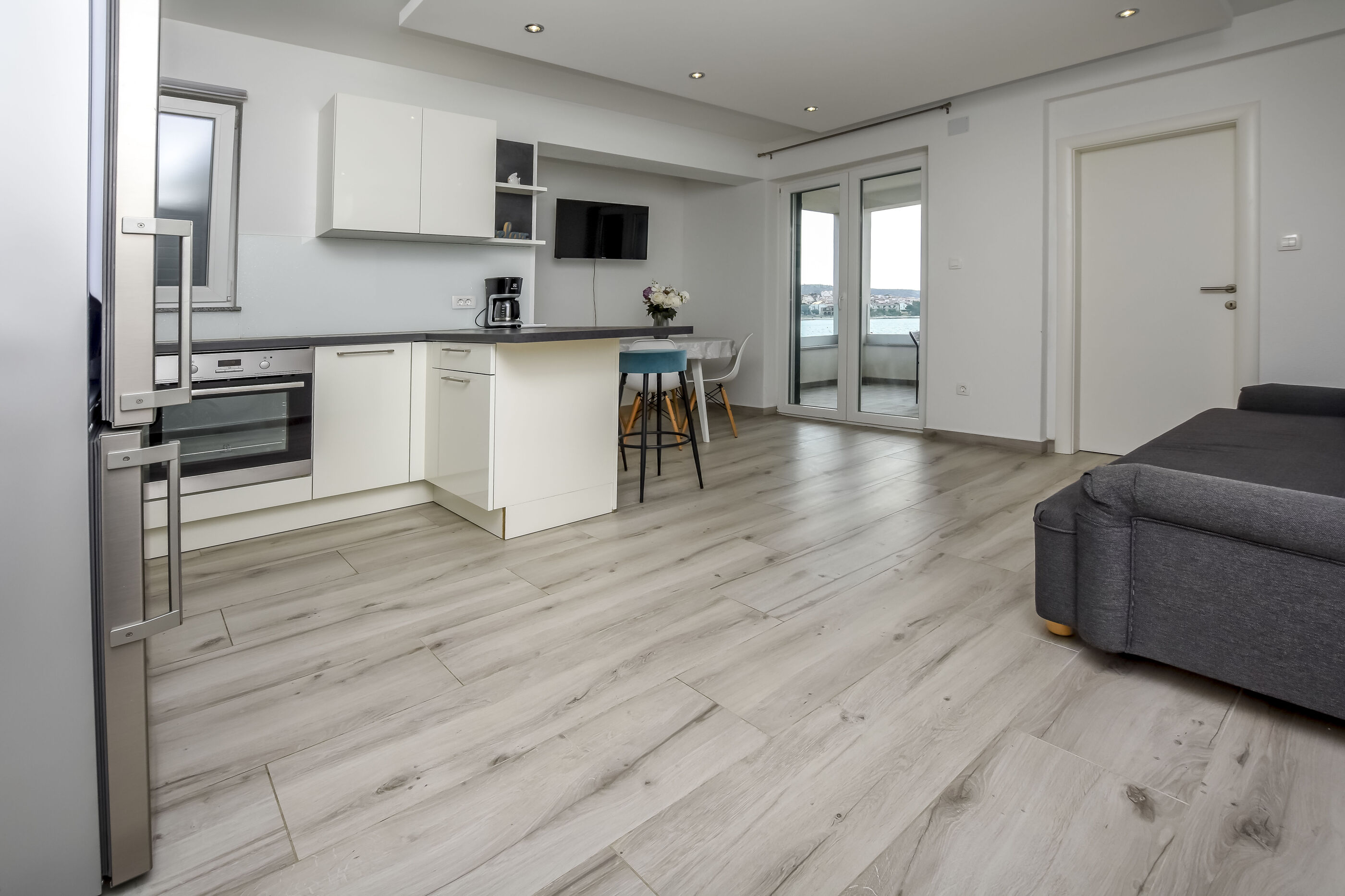 Apartments Seaside apartments Polić 82541-A4
