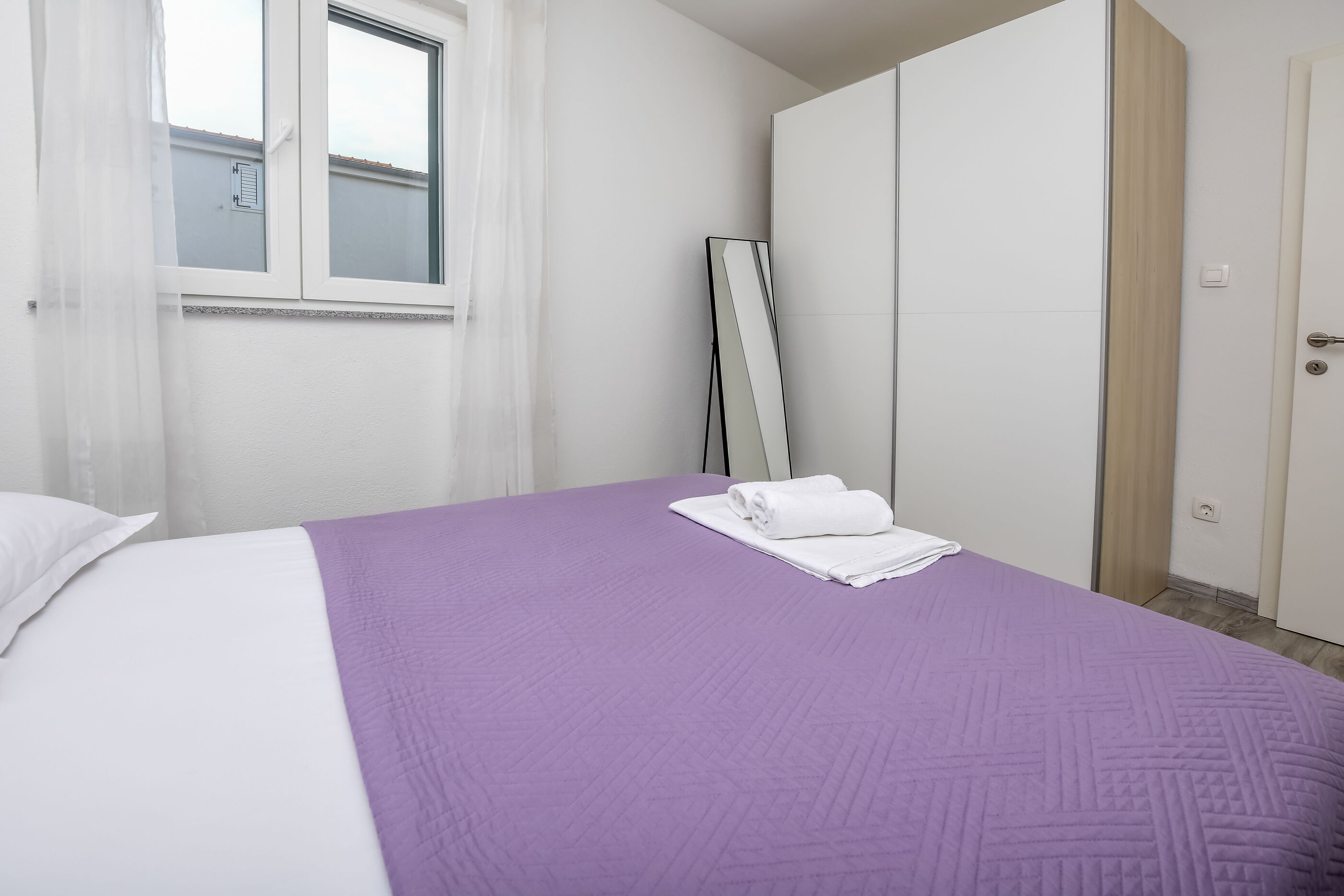 Apartments Seaside apartments Polić 82541-A4