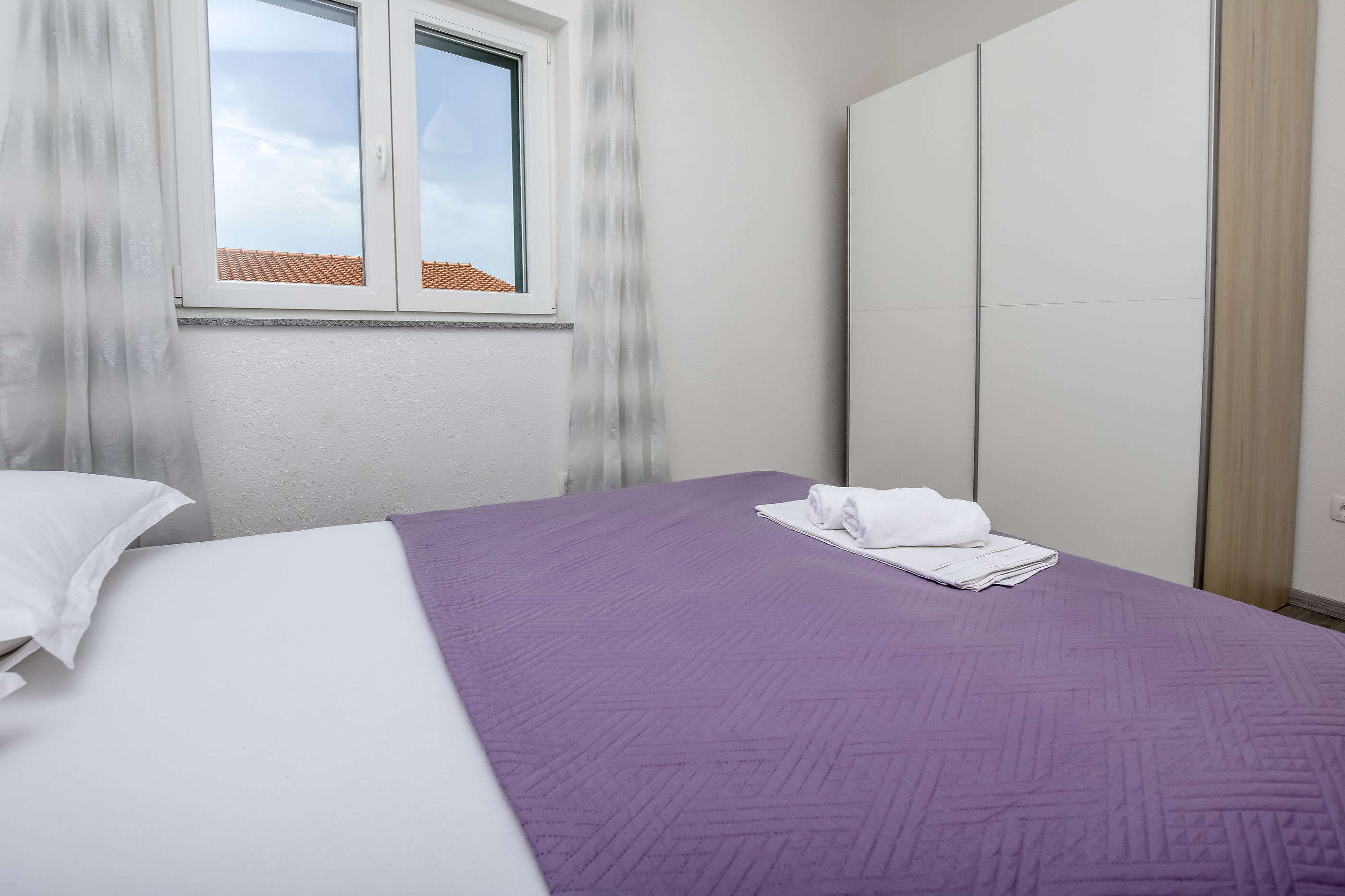 Apartments Seaside apartments Polić 82541-A6