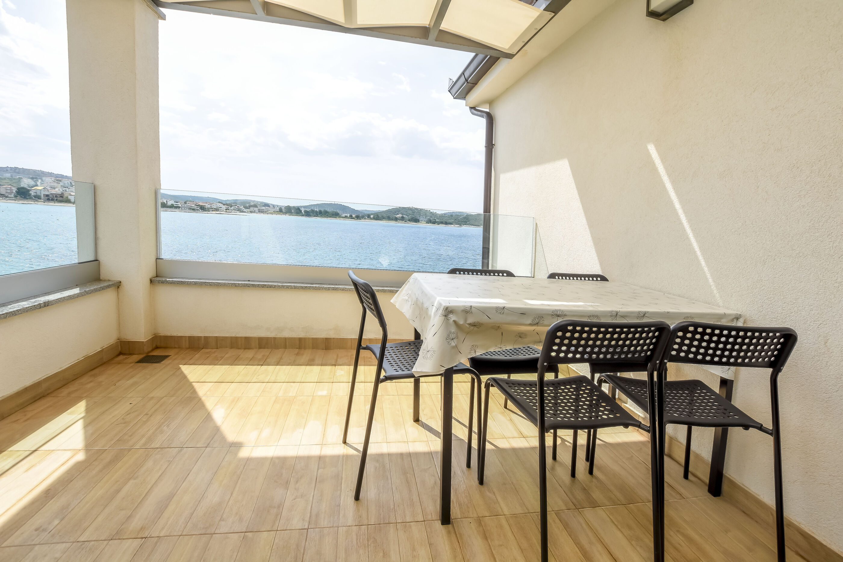 Apartments Seaside apartments Polić 82541-A6