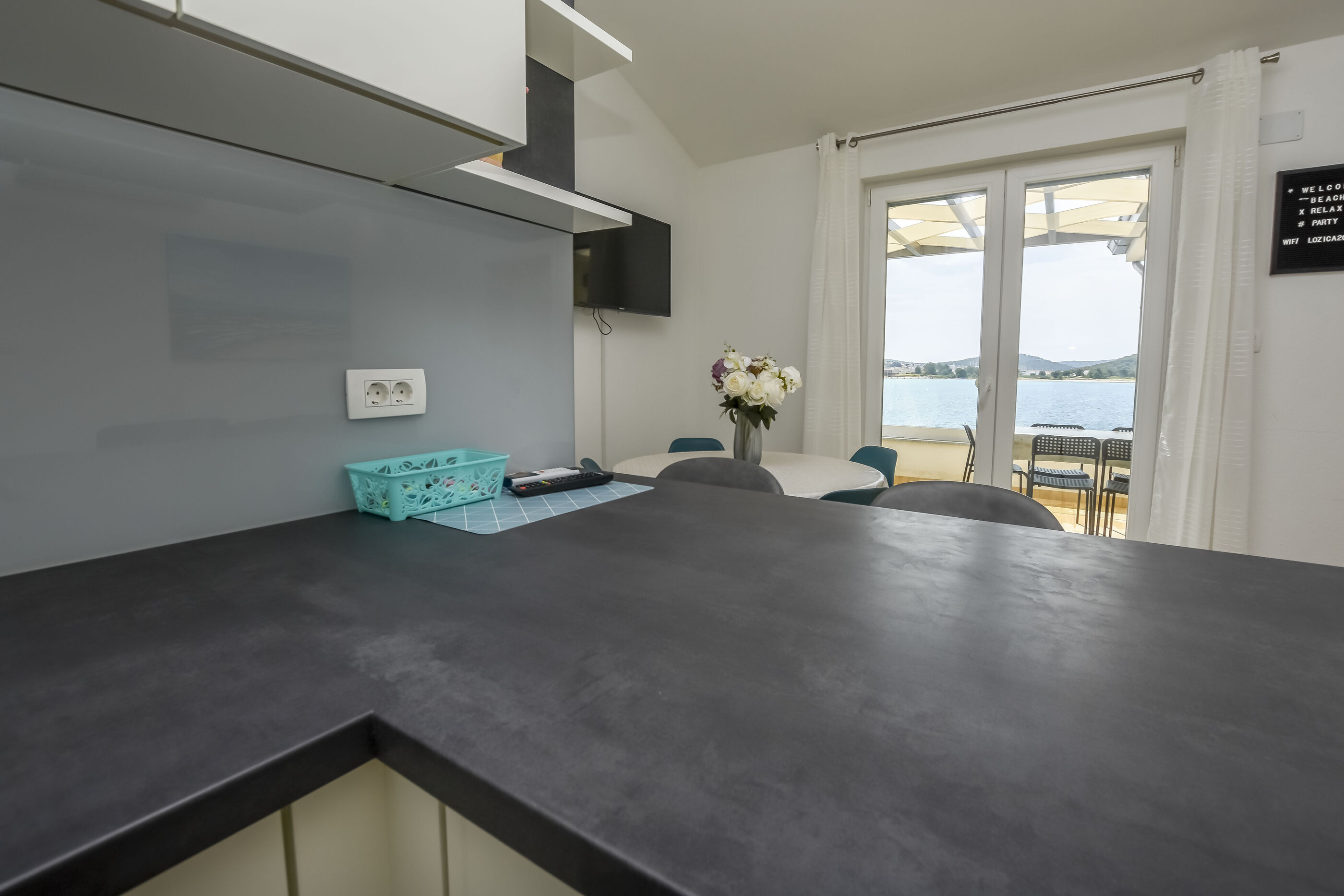 Apartments Seaside apartments Polić 82541-A6