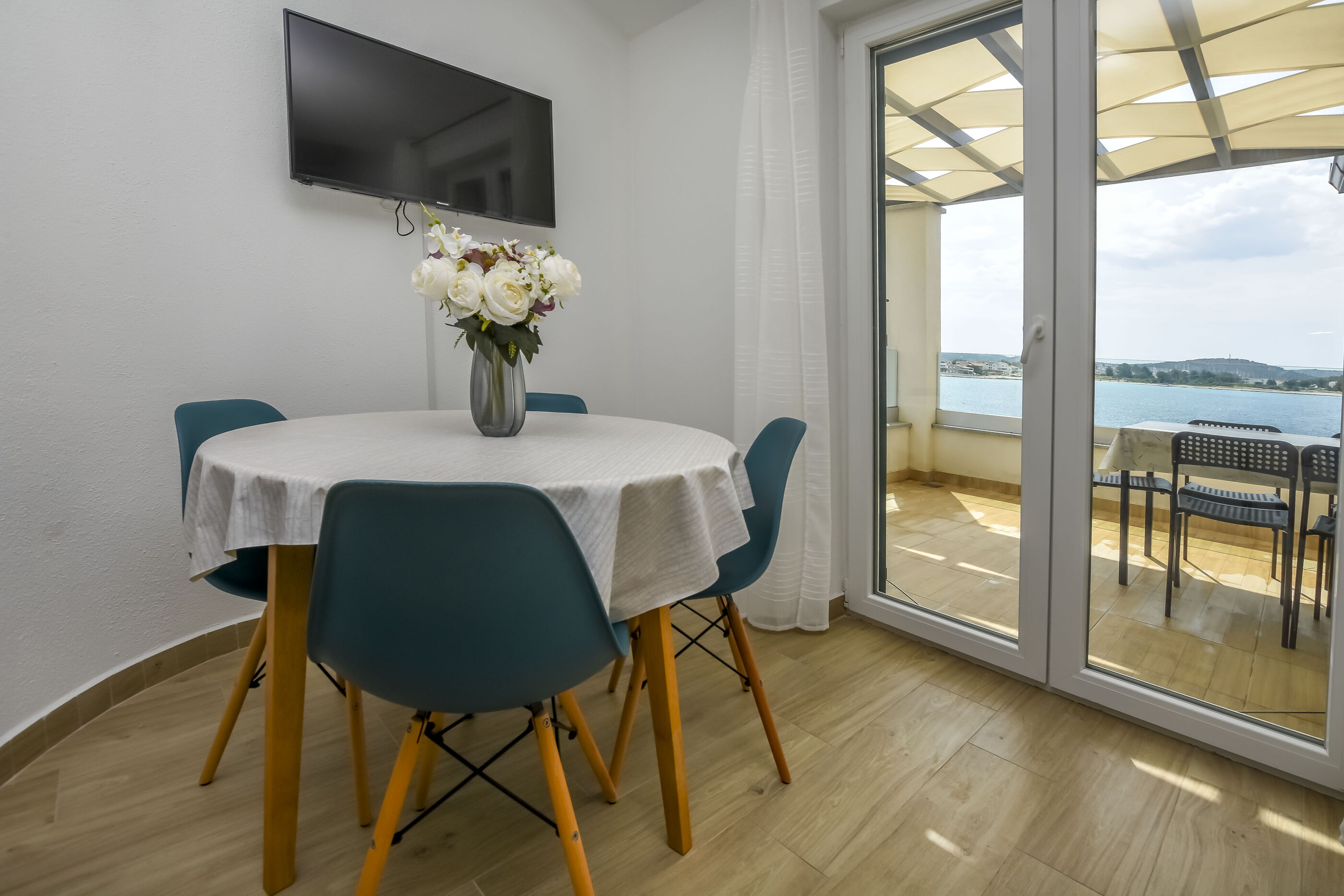 Apartments Seaside apartments Polić 82541-A6