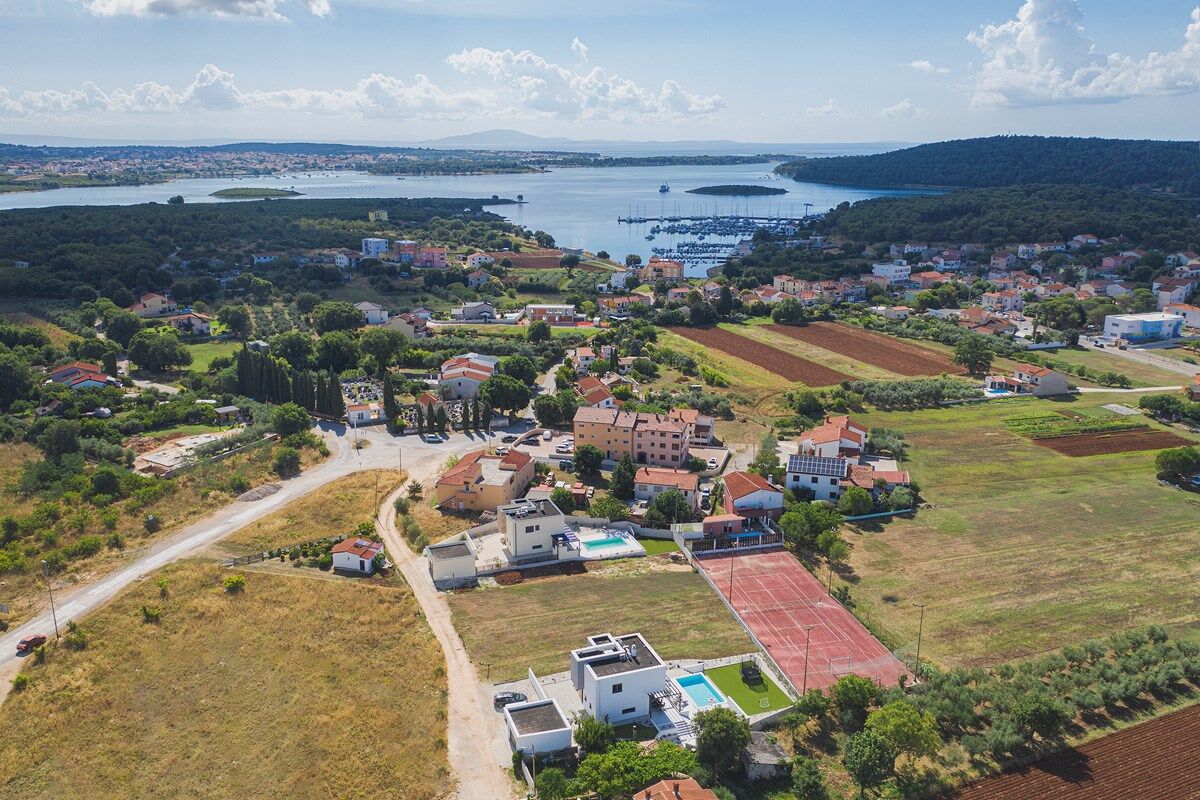 Villa Helios 74242-K1