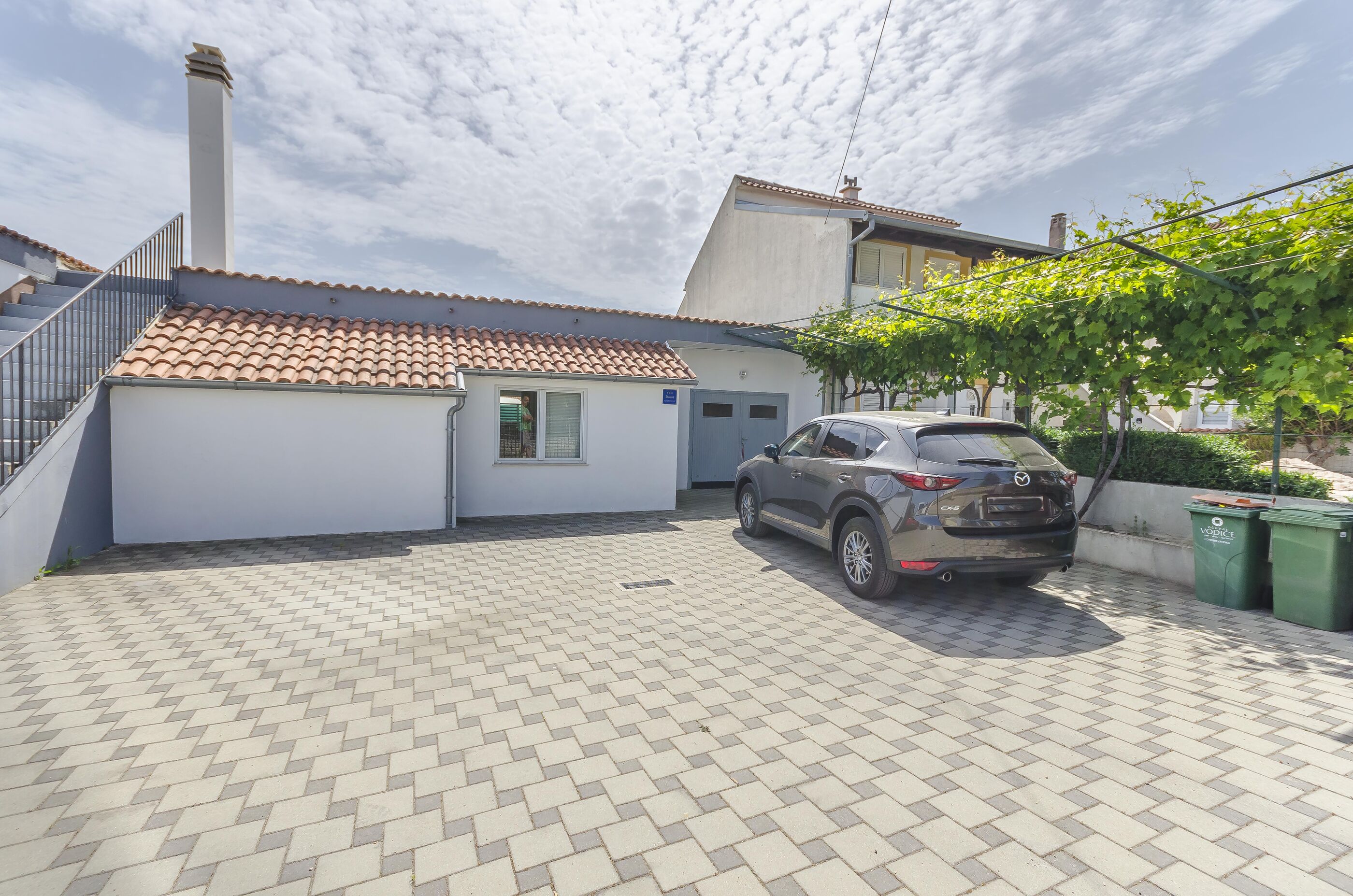 House Sanja 87911-K1