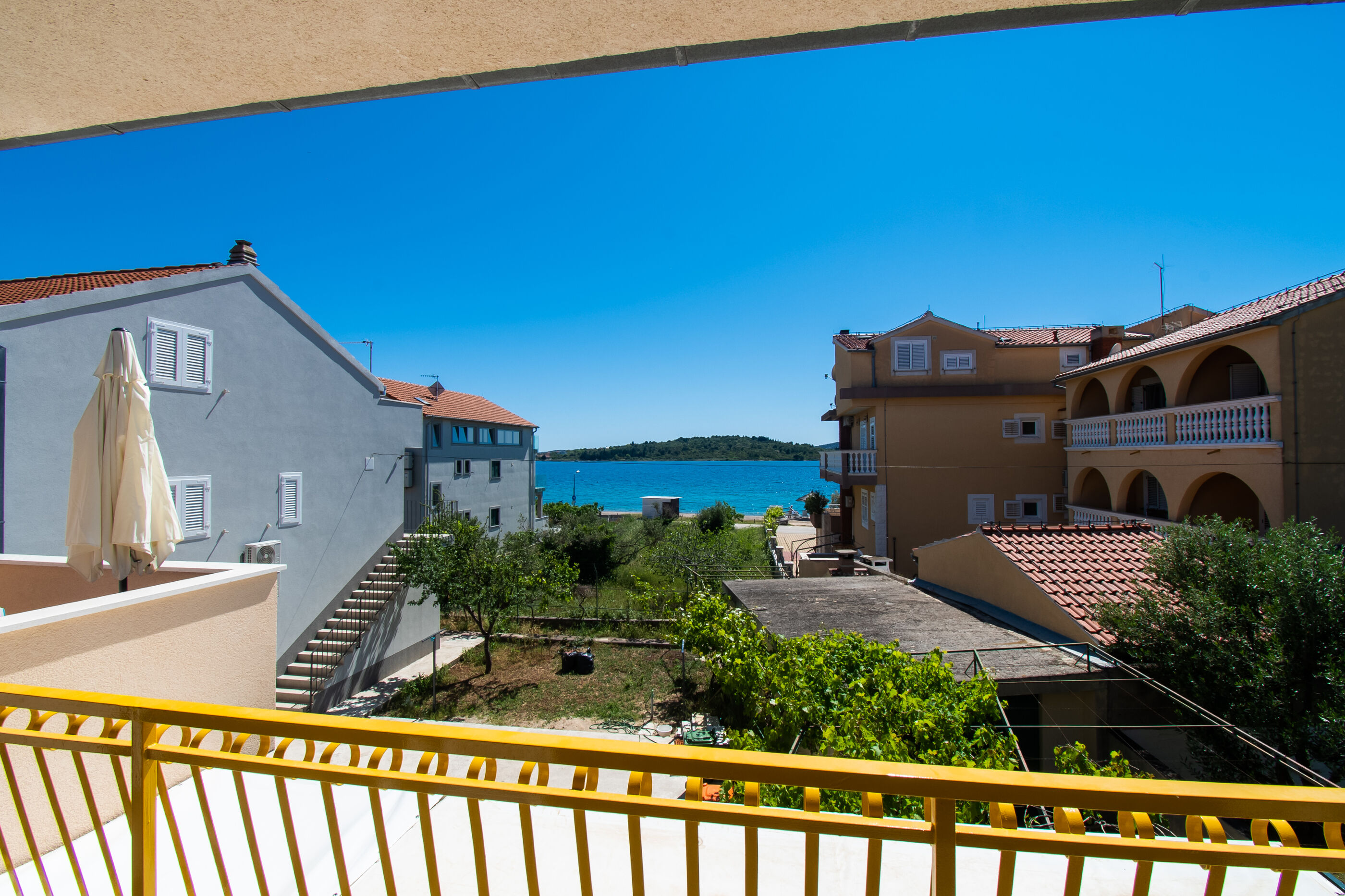 Apartments Goran near the beach 86781-A1