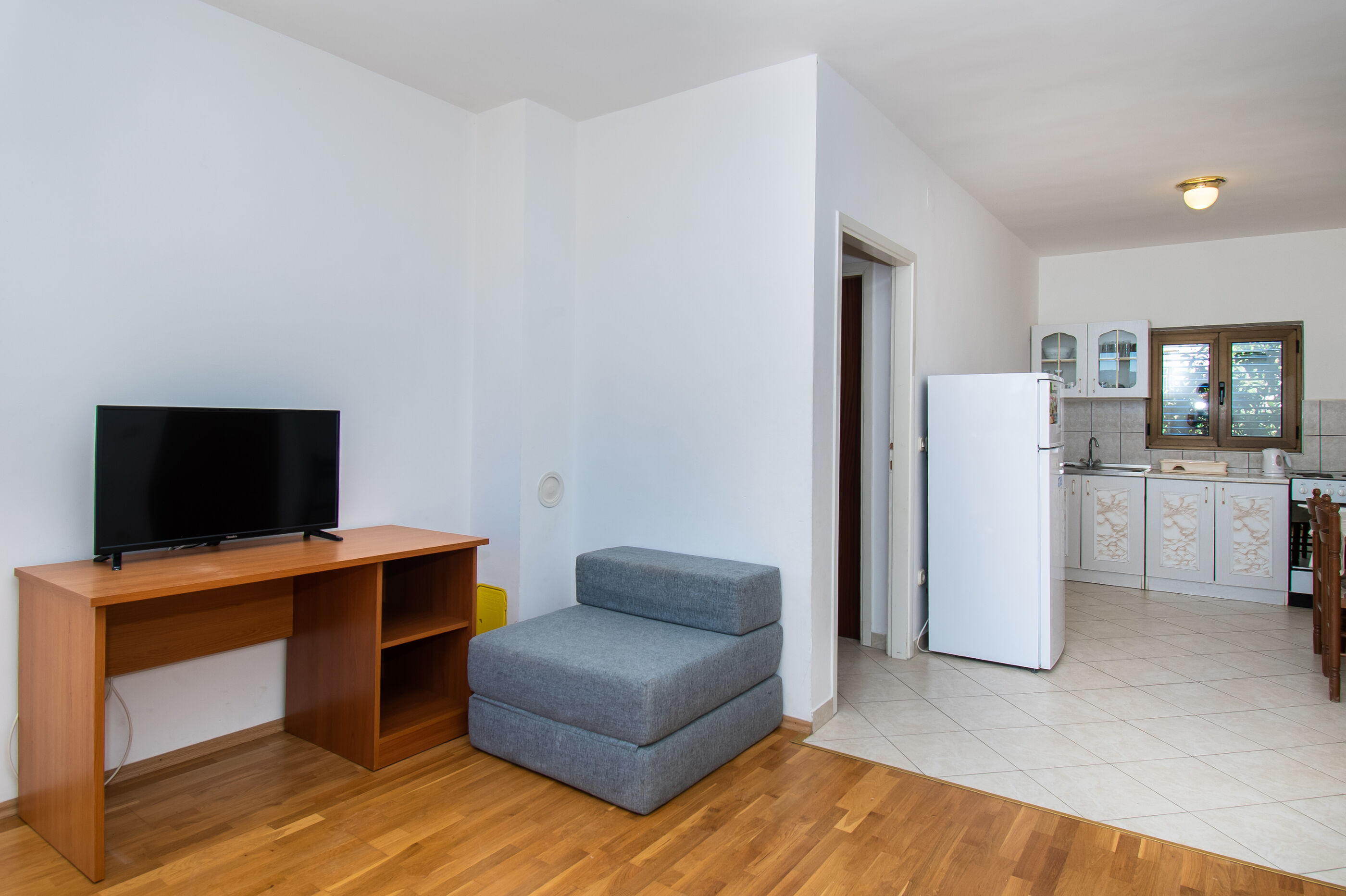Apartments Goran near the beach 86781-A1