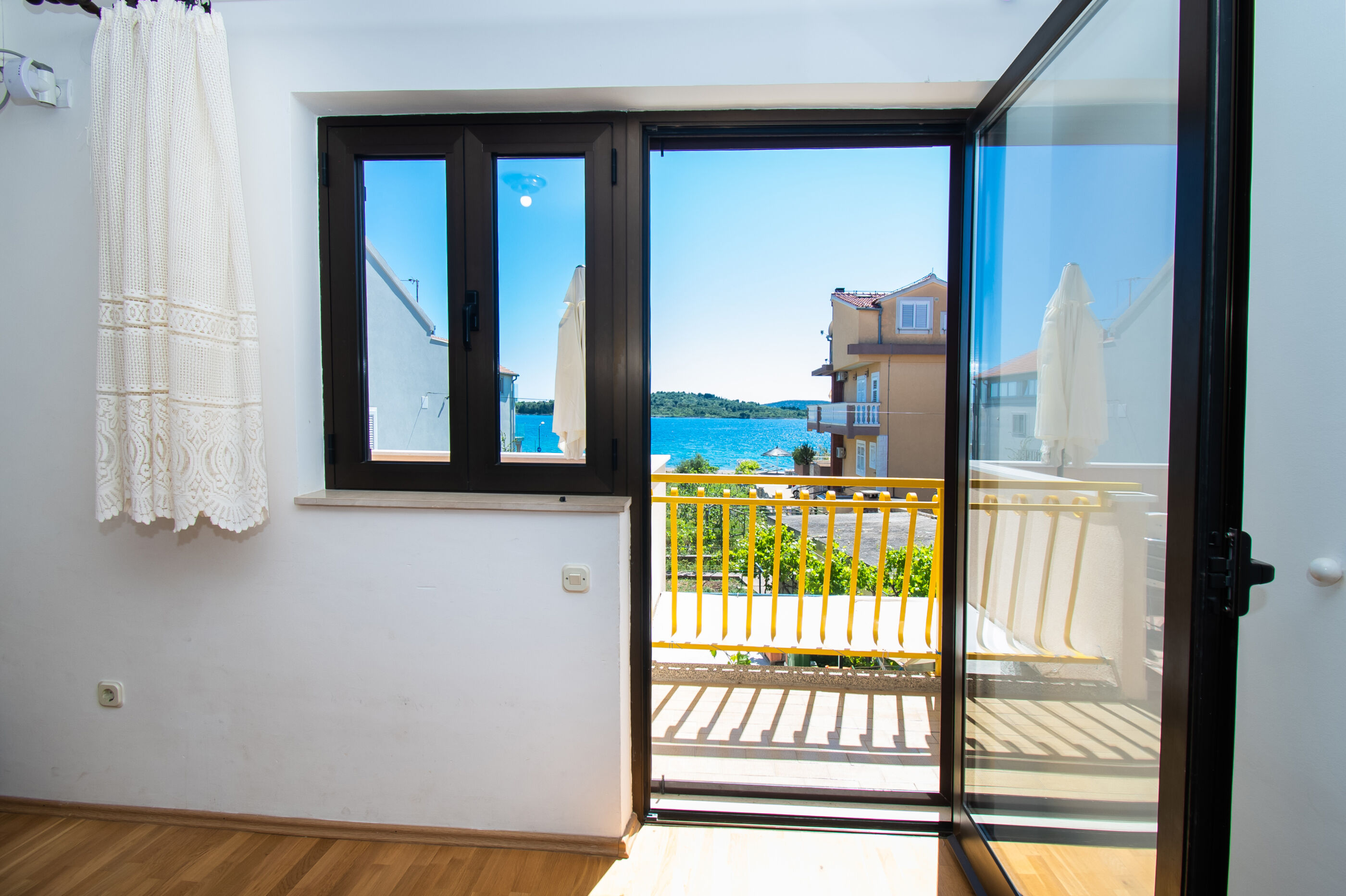 Apartments Goran near the beach 86781-A1