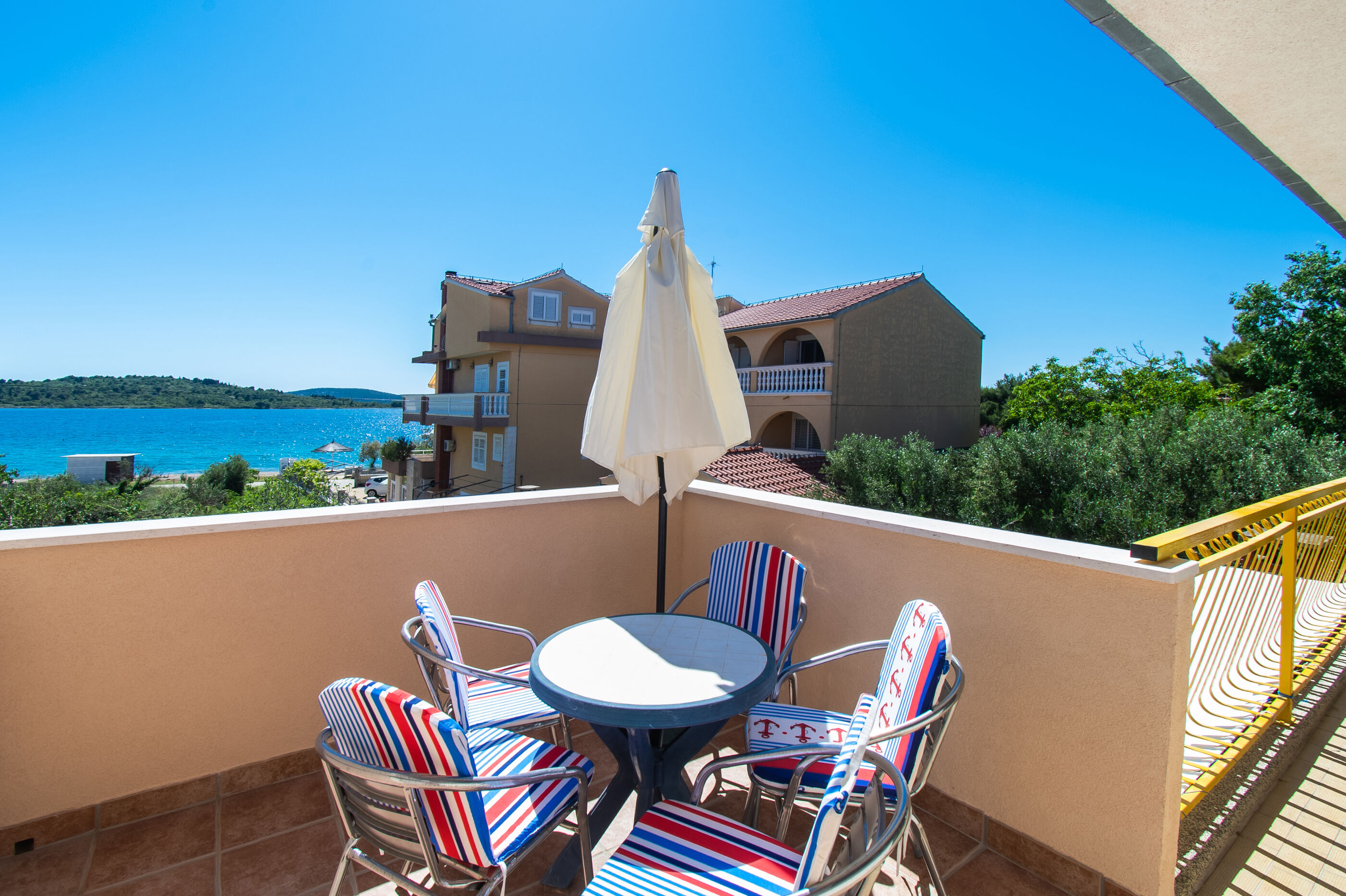 Apartments Goran near the beach 86781-A1