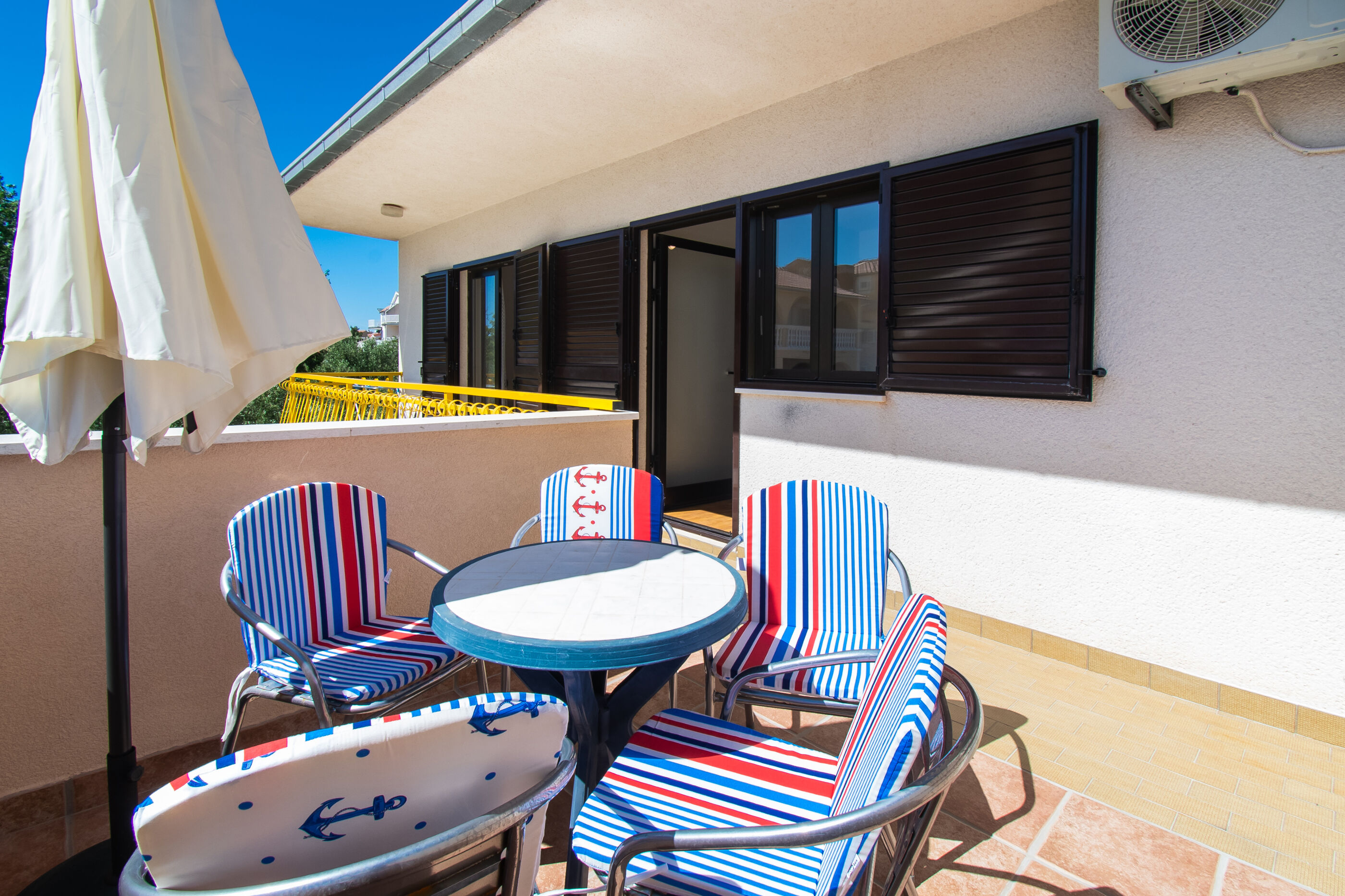 Apartments Goran near the beach 86781-A1
