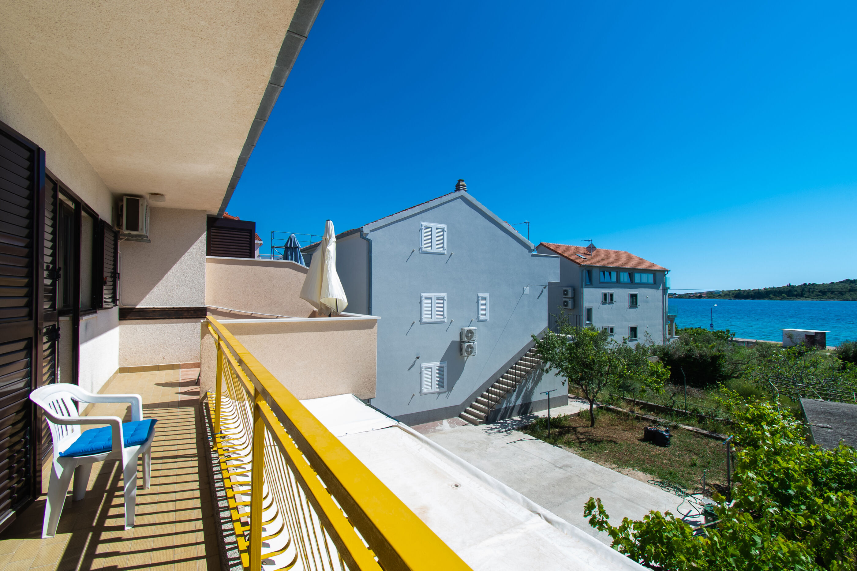 Apartments Goran near the beach 86781-A1