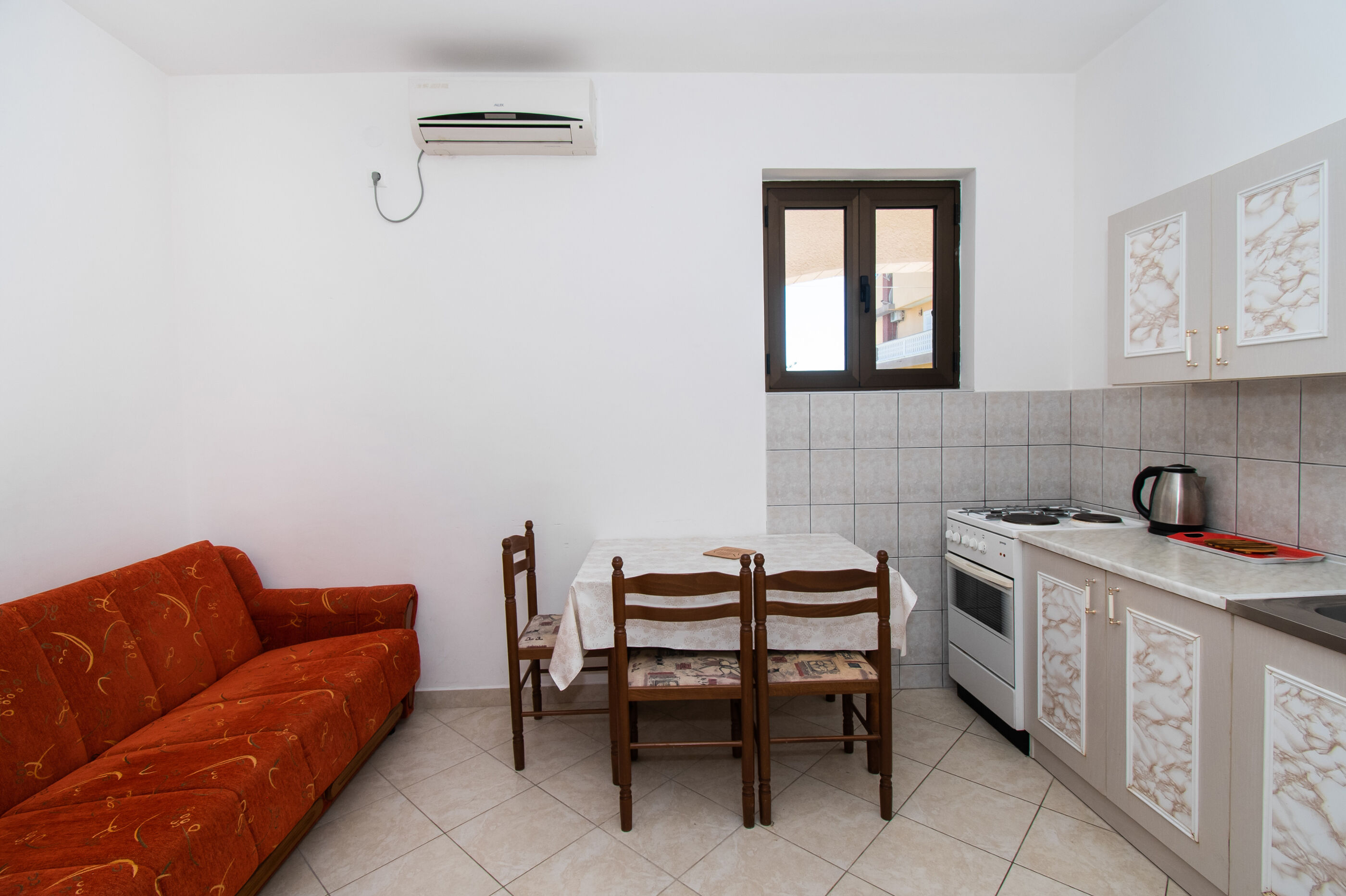 Apartments Goran near the beach 86781-A3