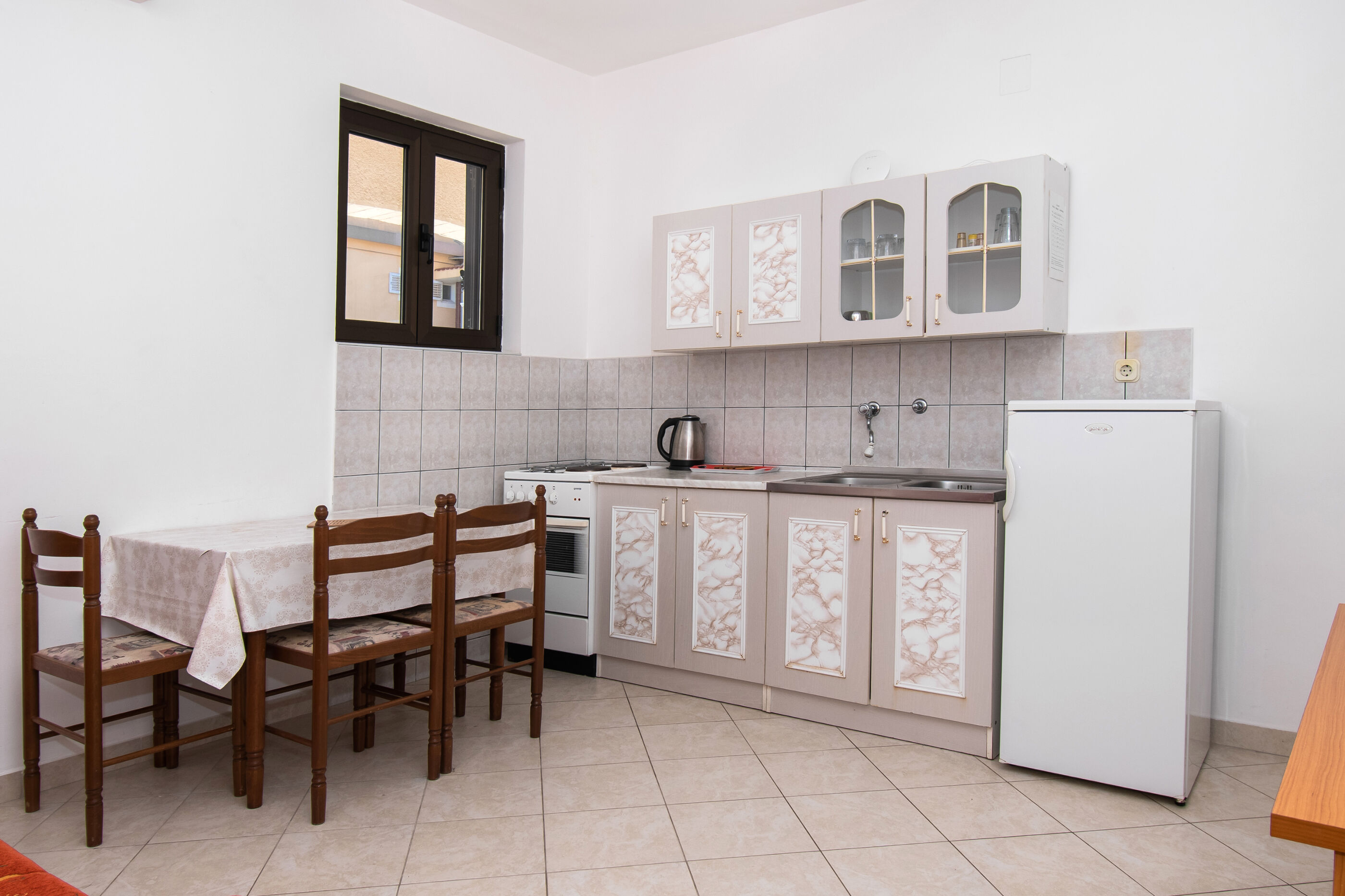 Apartments Goran near the beach 86781-A3