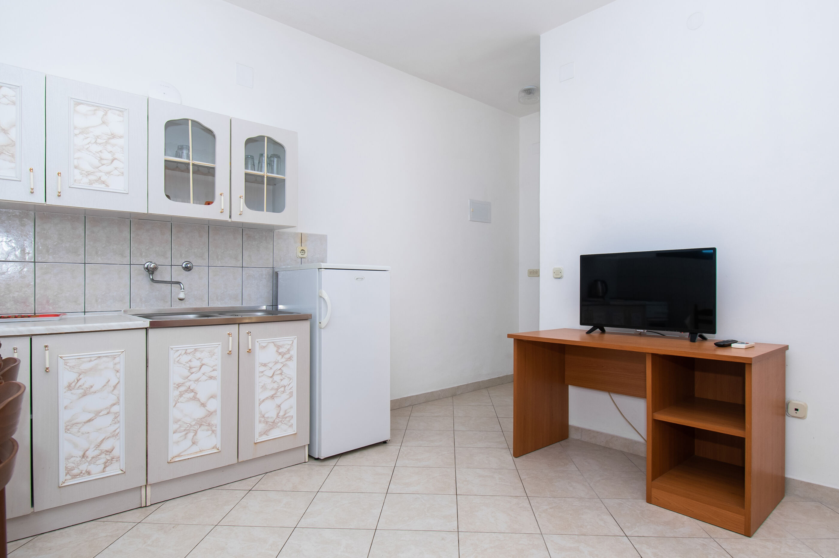 Apartments Goran near the beach 86781-A3