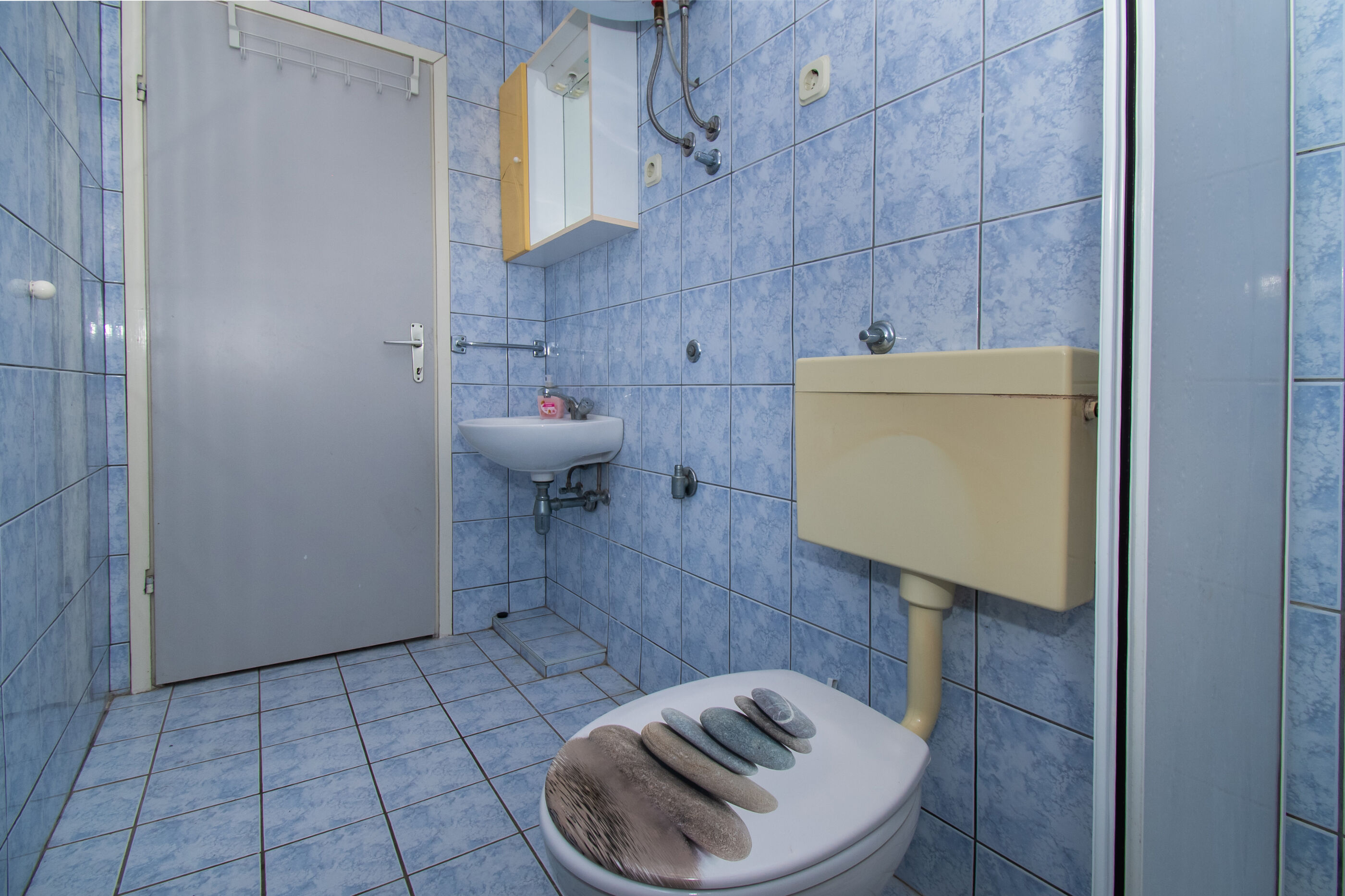 Apartments Goran near the beach 86781-A3