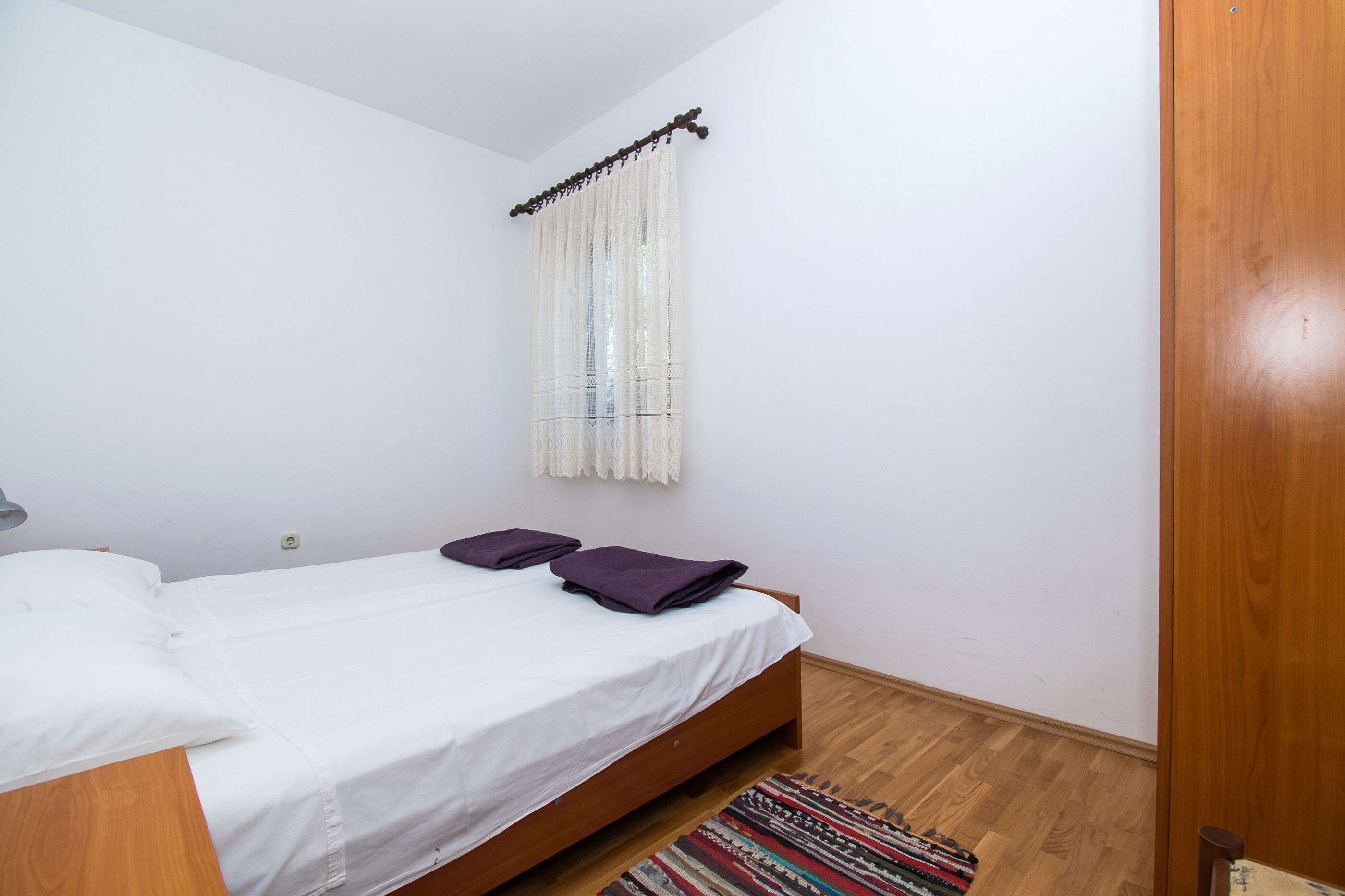 Apartments Goran near the beach 86781-A3