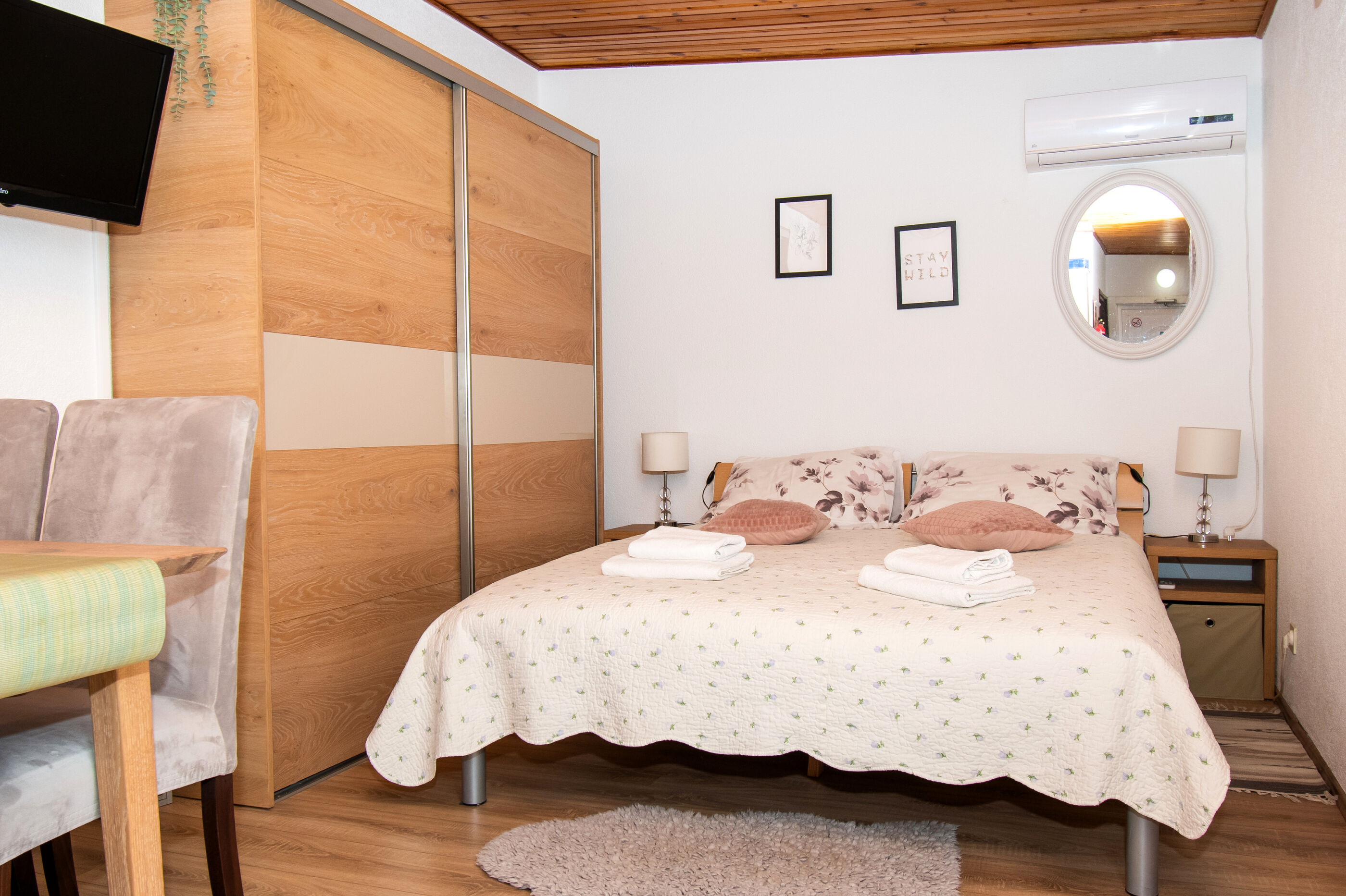Apartments Snježana 21551-A1