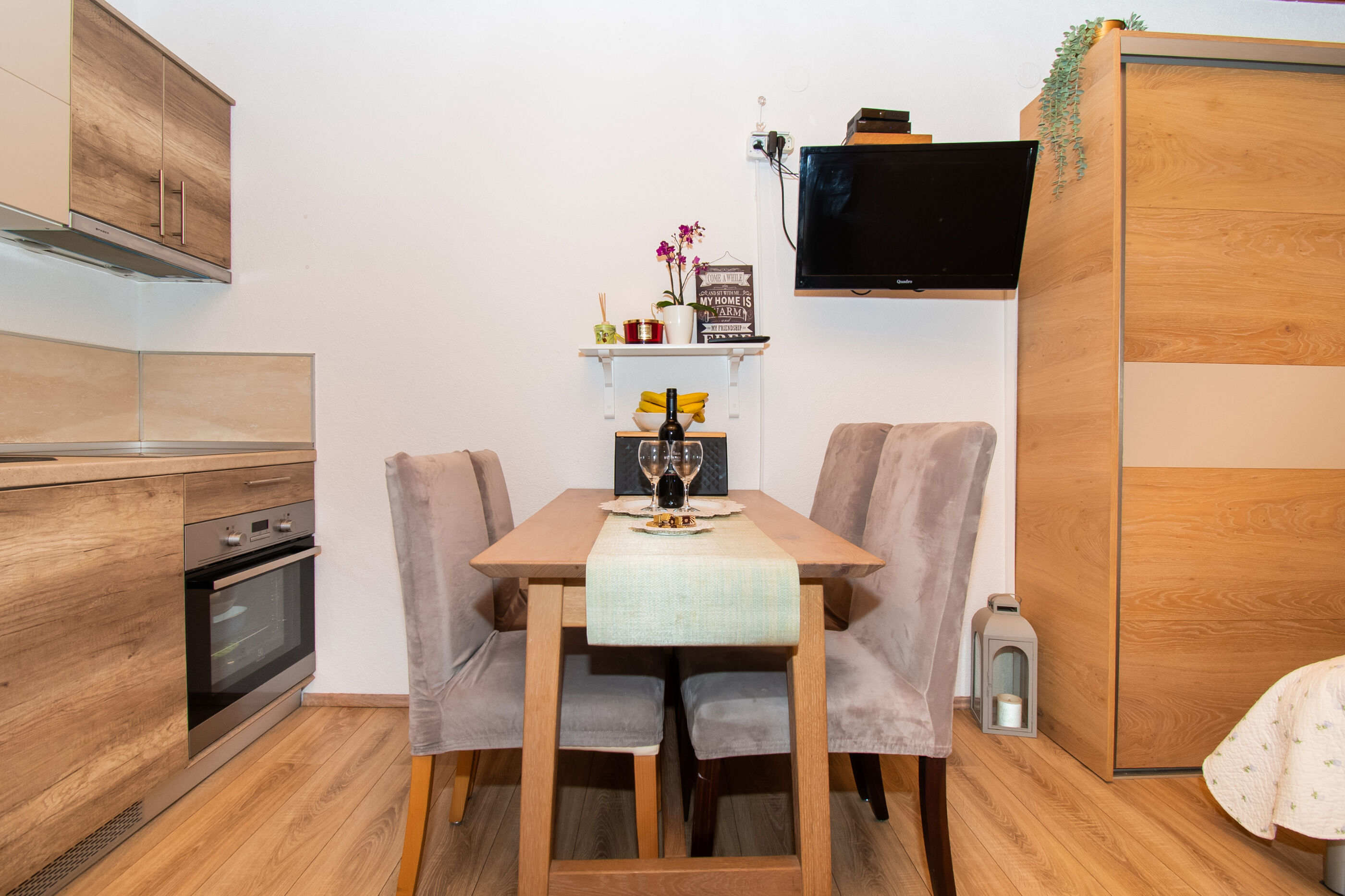 Apartments Snježana 21551-A1