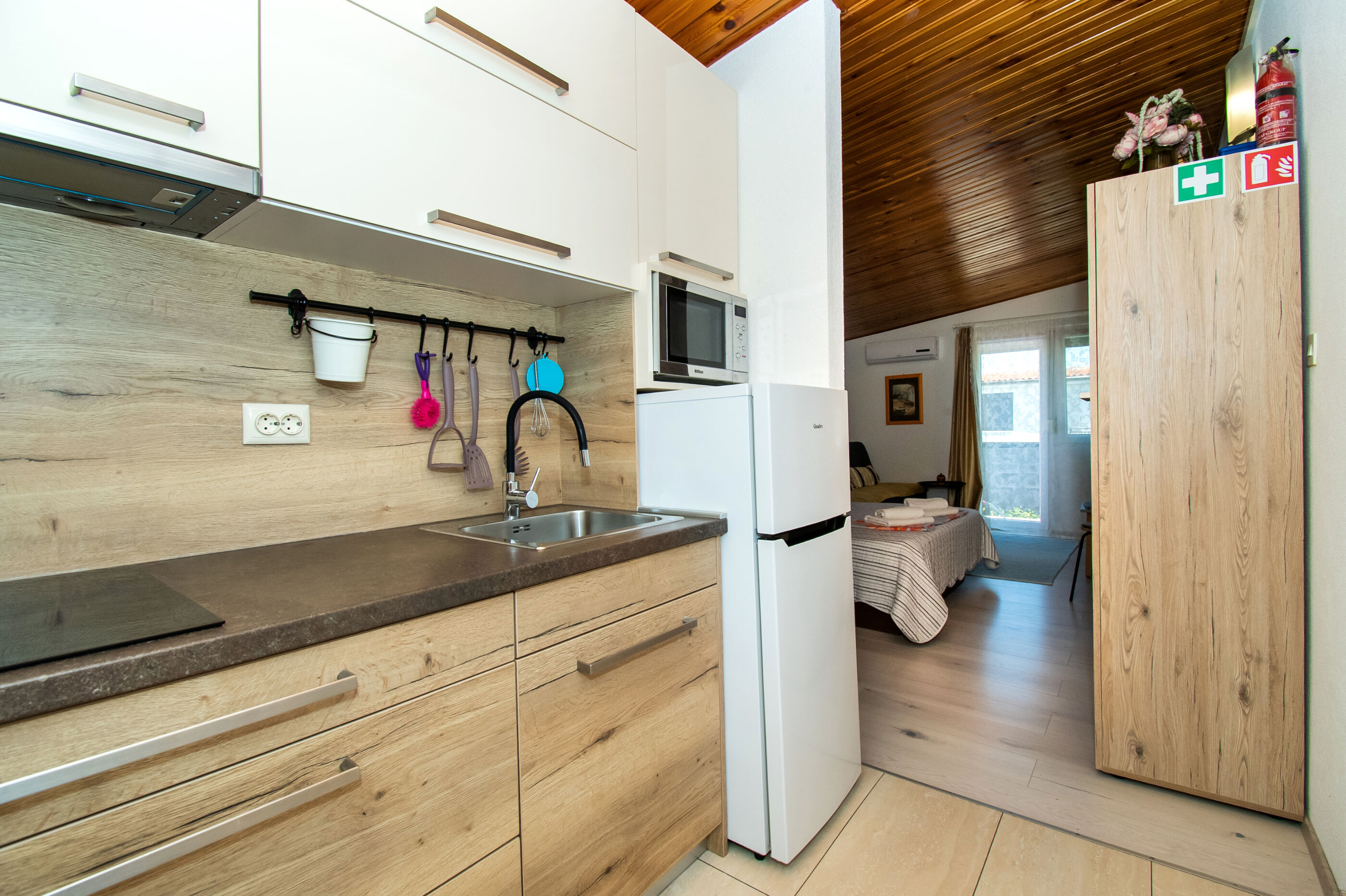 Apartments Snježana 21551-A2