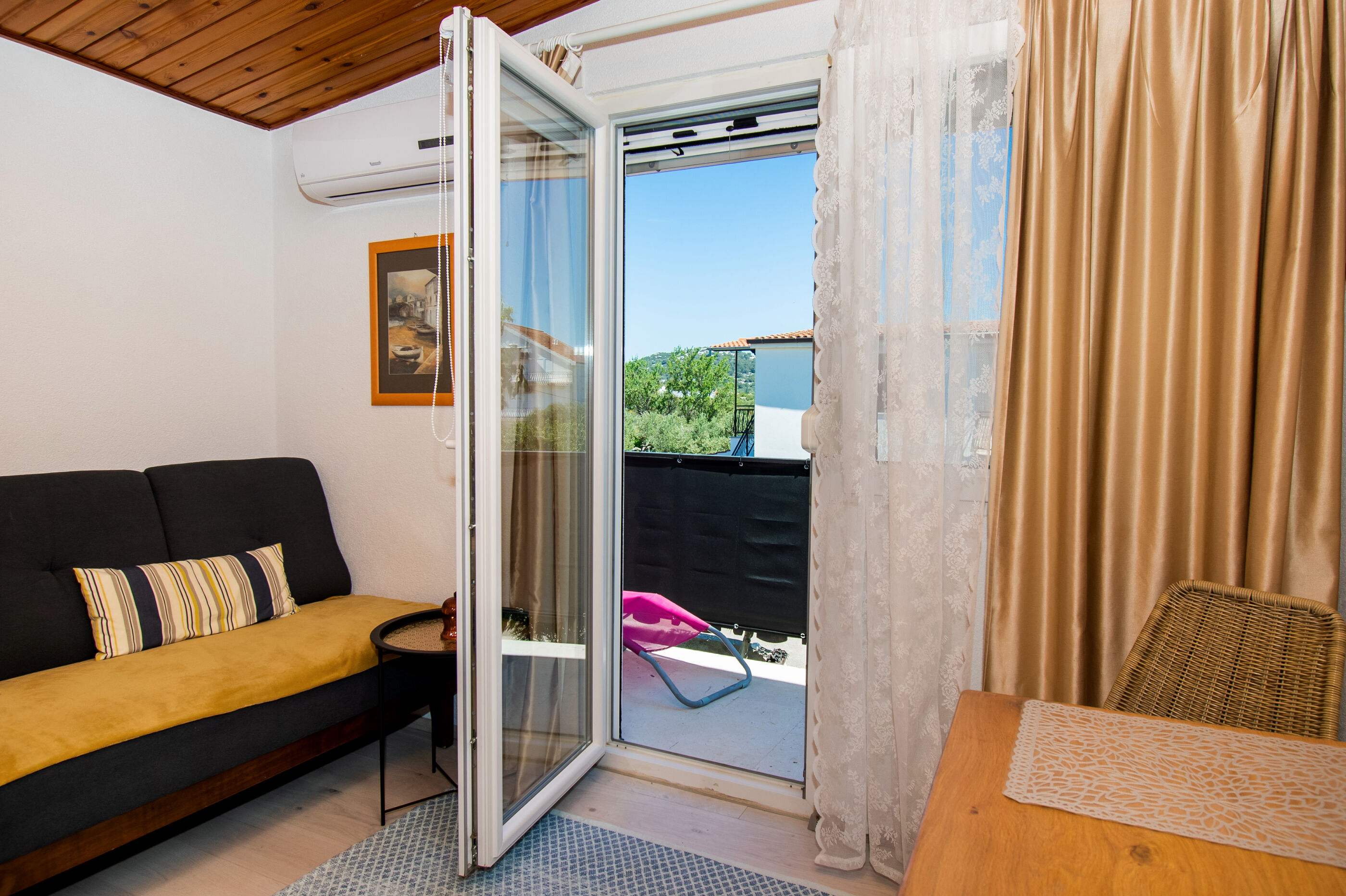 Apartments Snježana 21551-A2