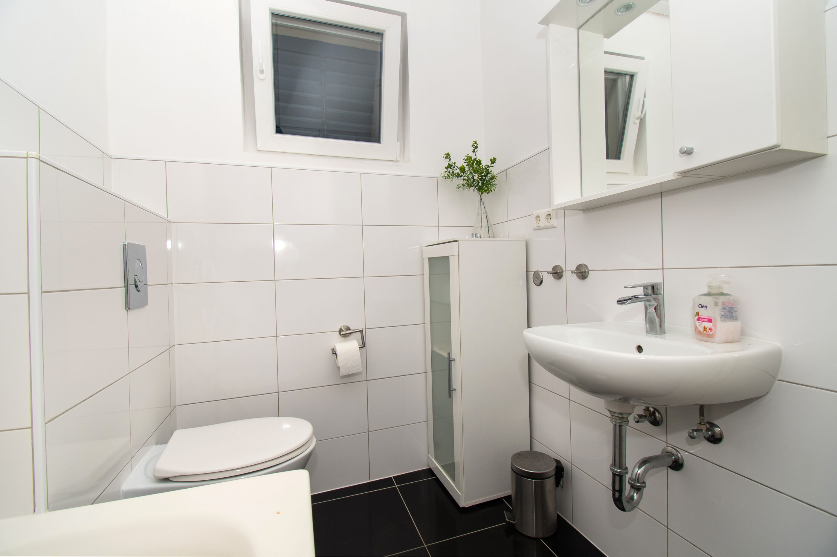 Apartment and Room Zoran 84981-A1