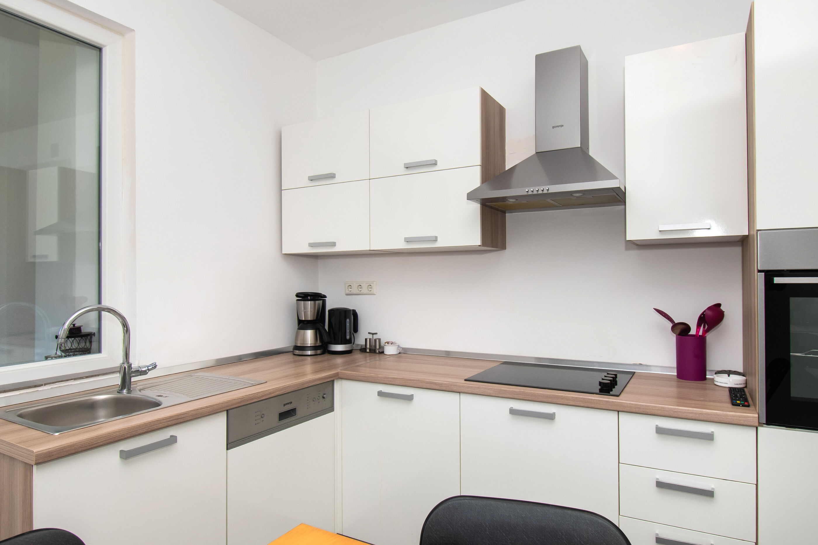 Apartment and Room Zoran 84981-A1