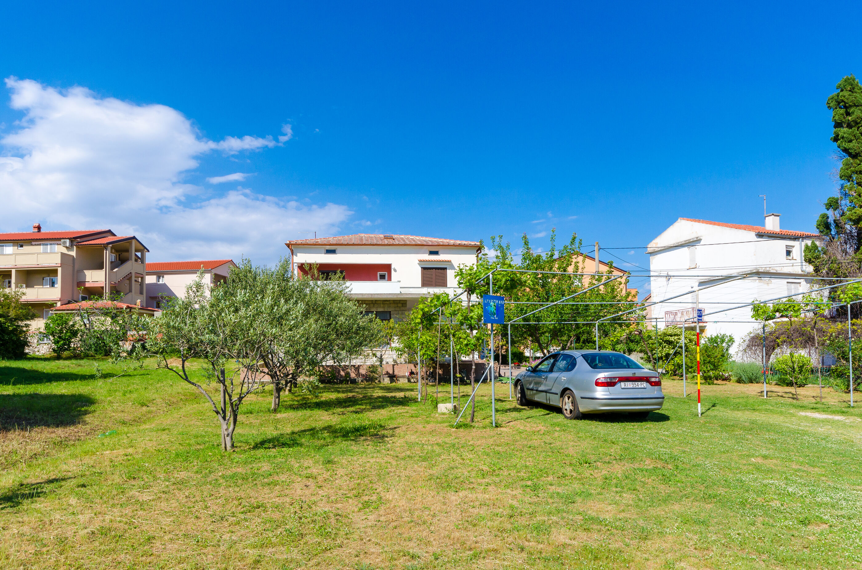 Apartments Anica F Accommodation in Rab