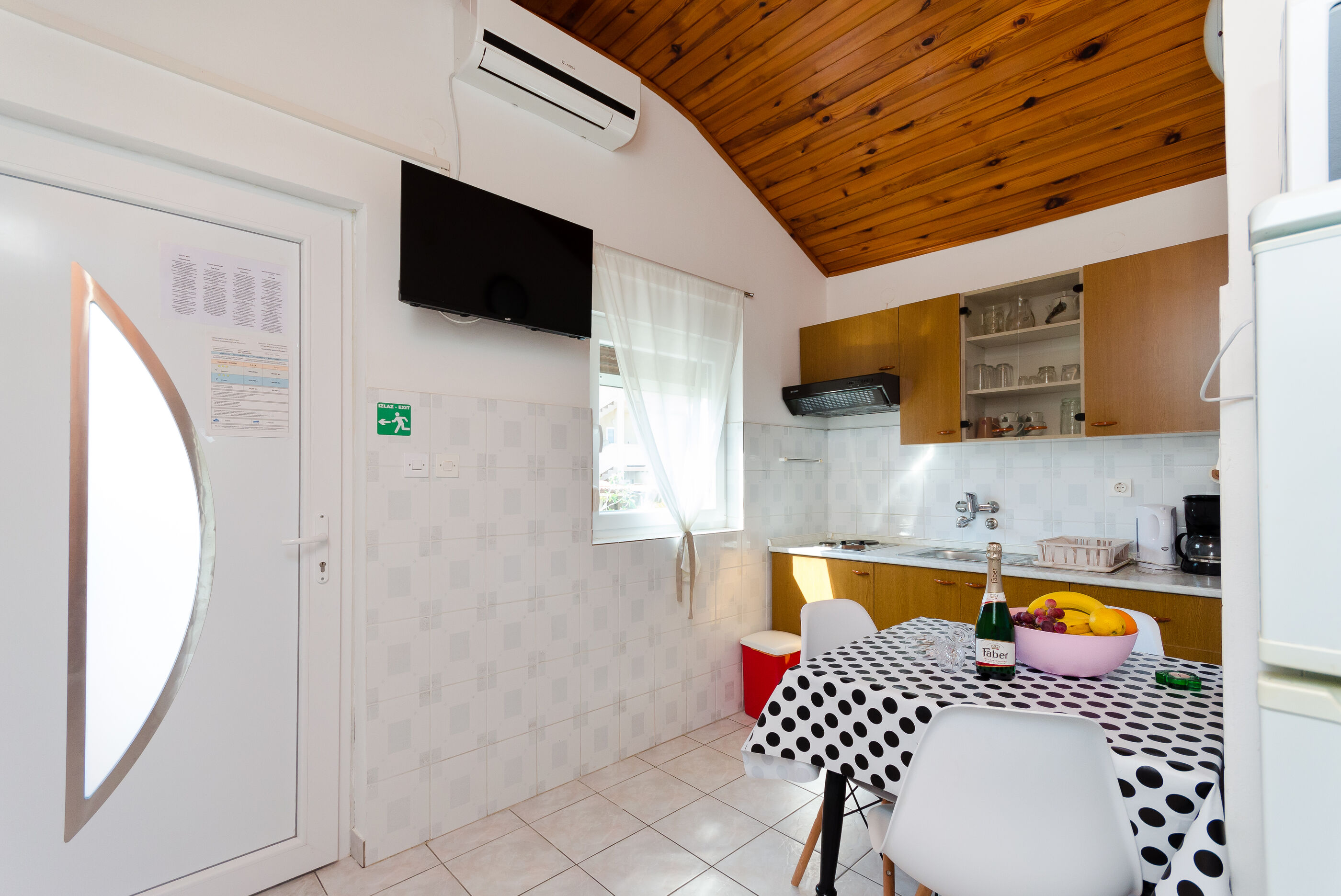 Apartments Anica F 88261-A2