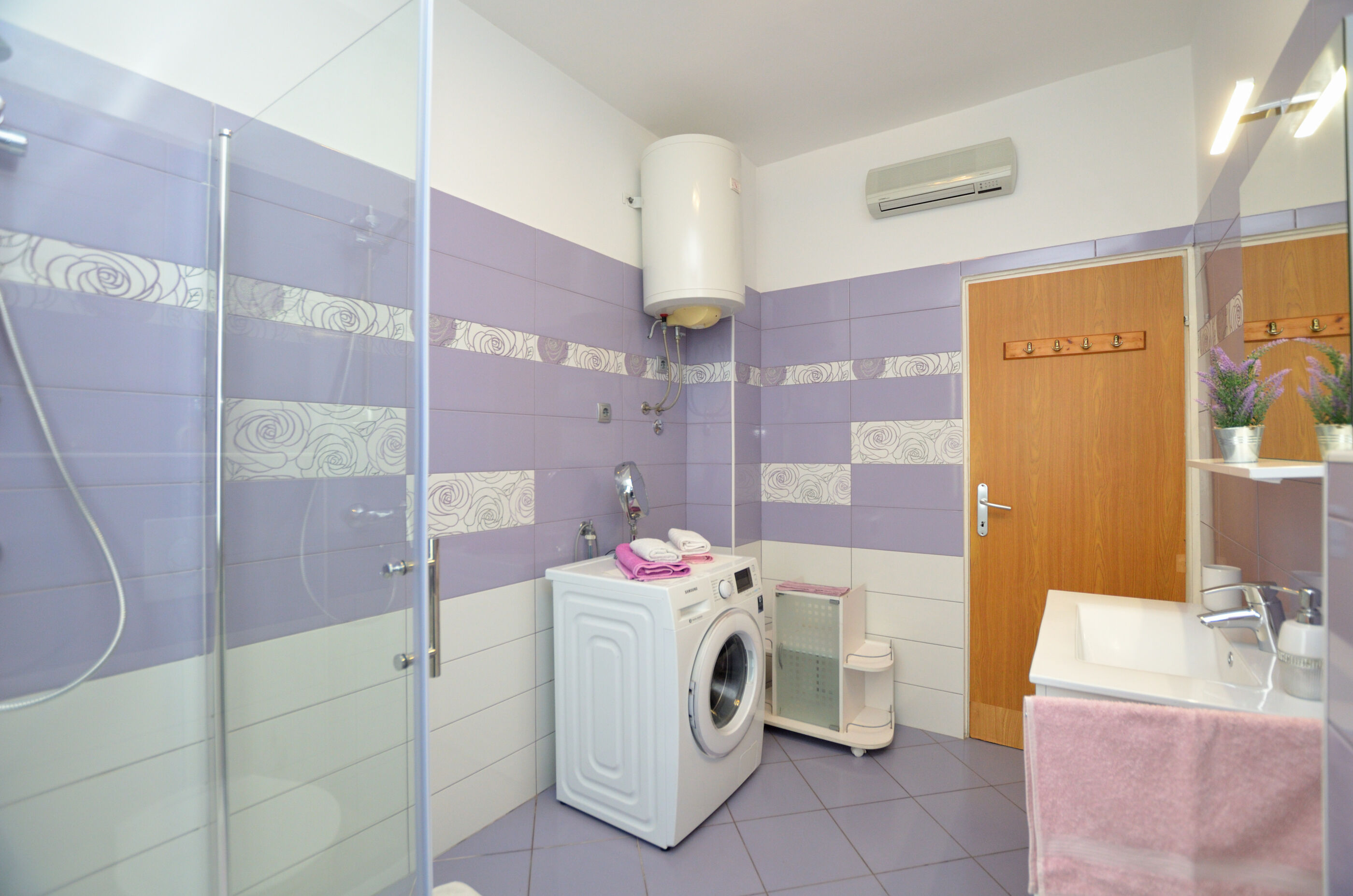 Apartment Sandy Bay 18331-A1
