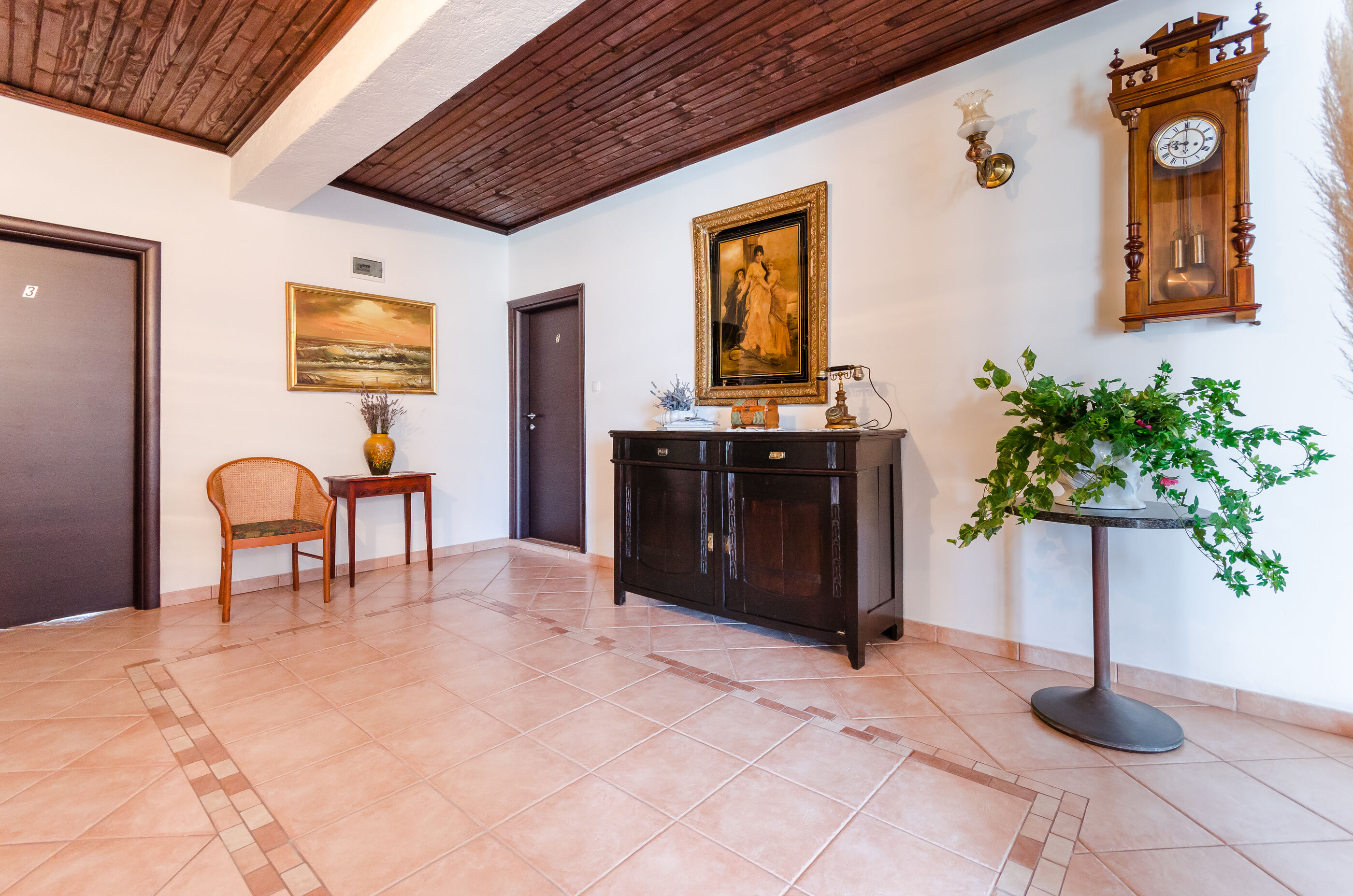 Apartments and Rooms Preka 49021-A1