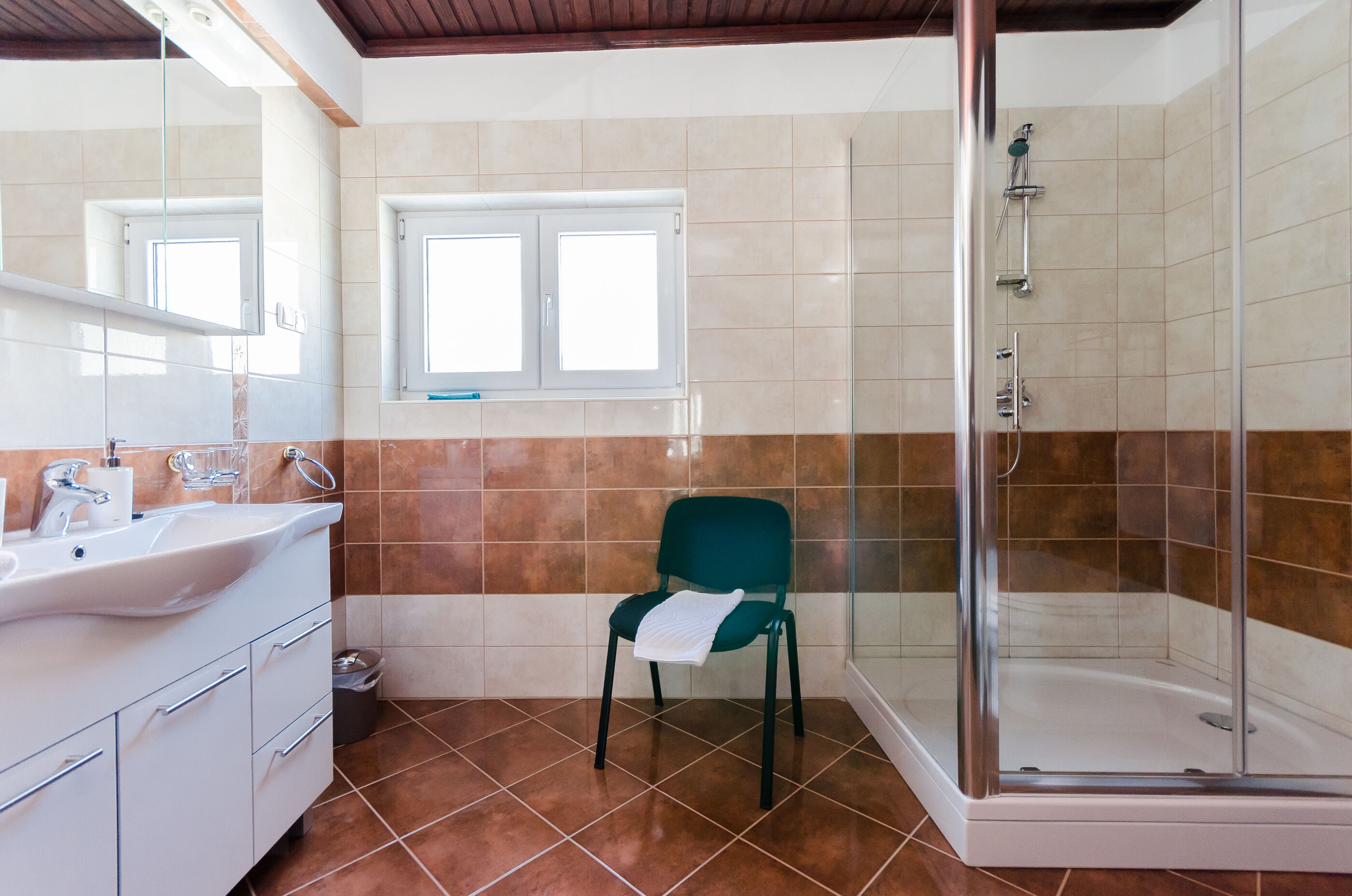 Apartments and Rooms Preka 49021-S1