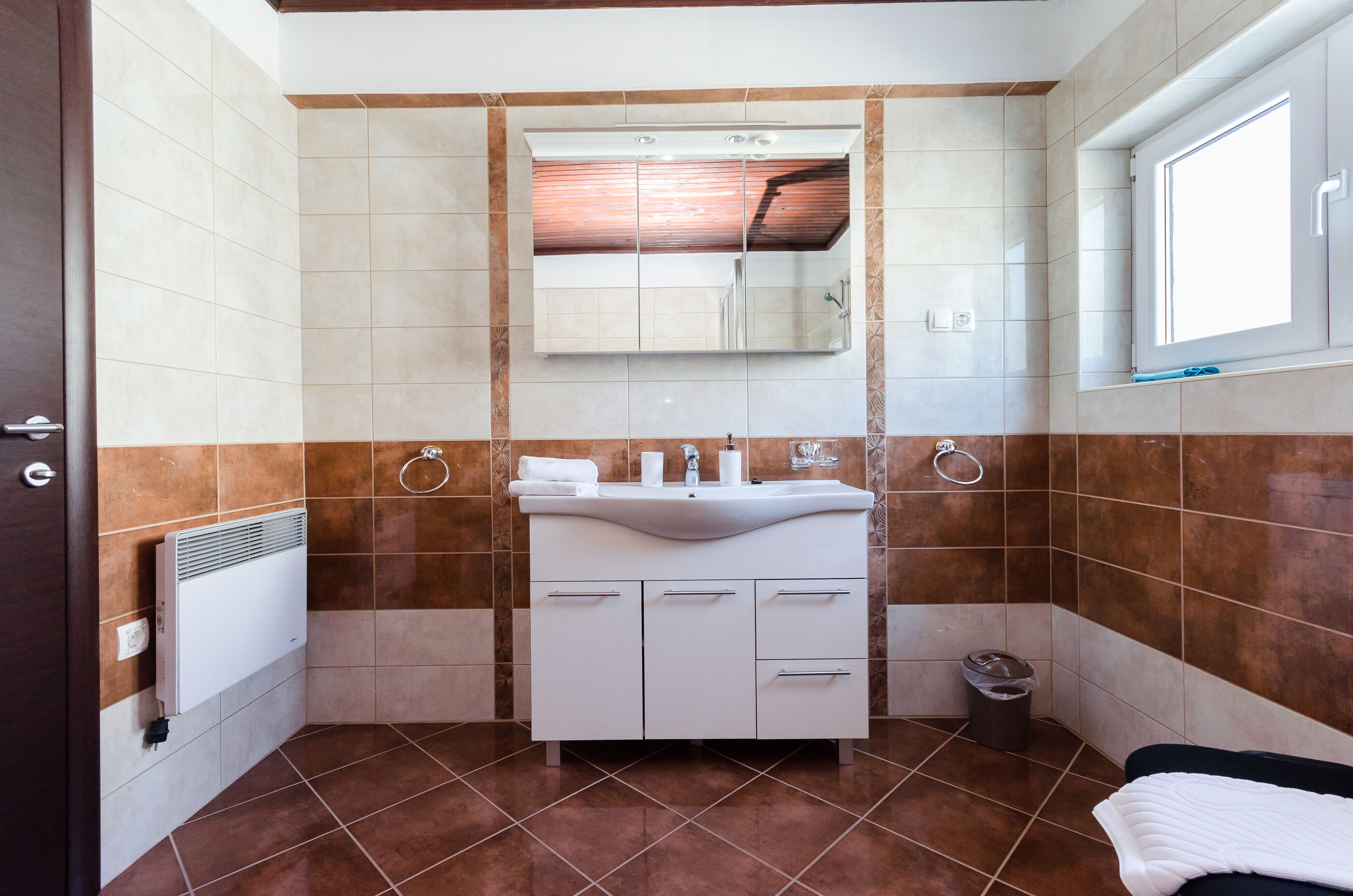 Apartments and Rooms Preka 49021-S1