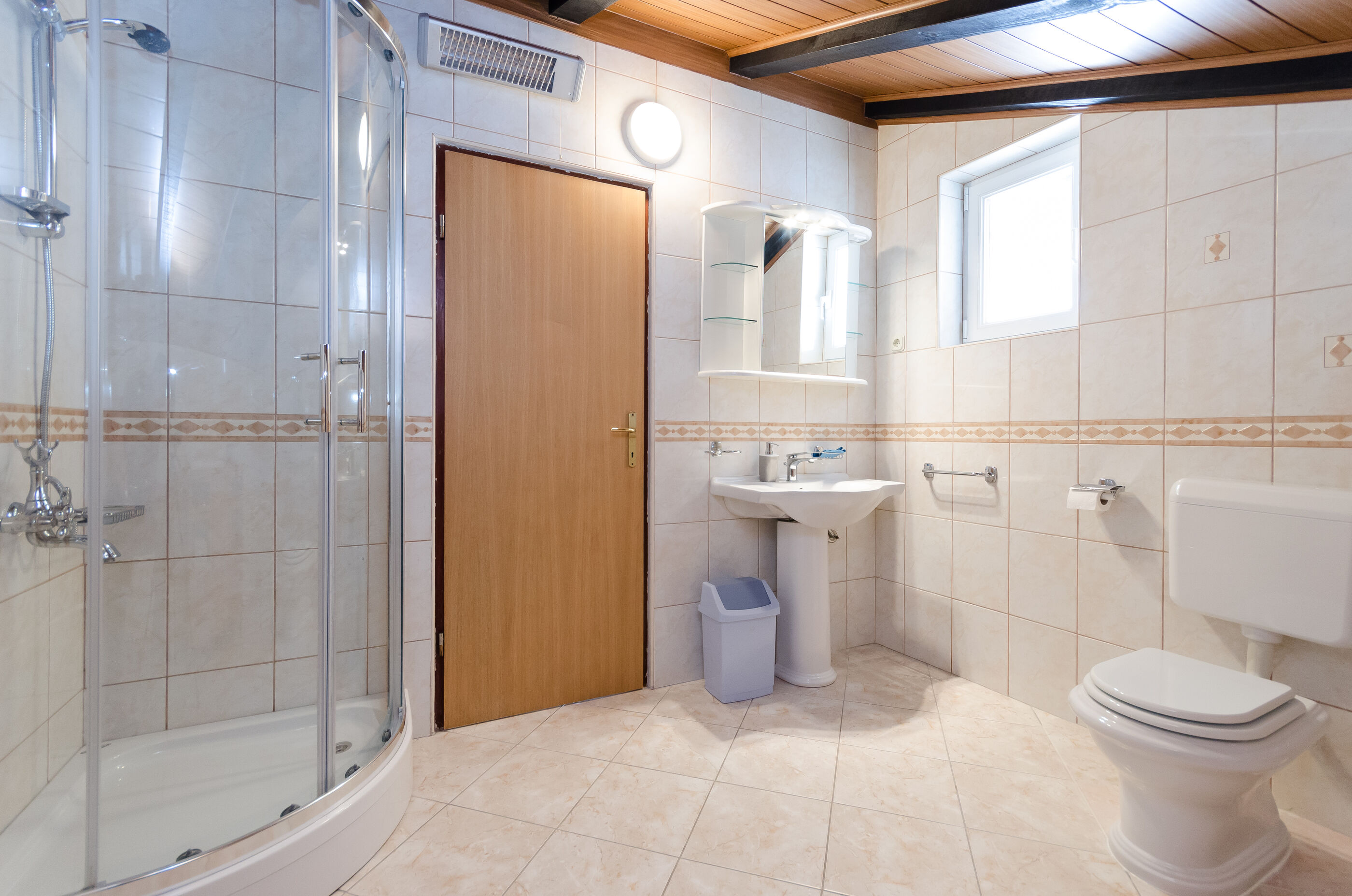 Apartments and Rooms Preka 49021-A2