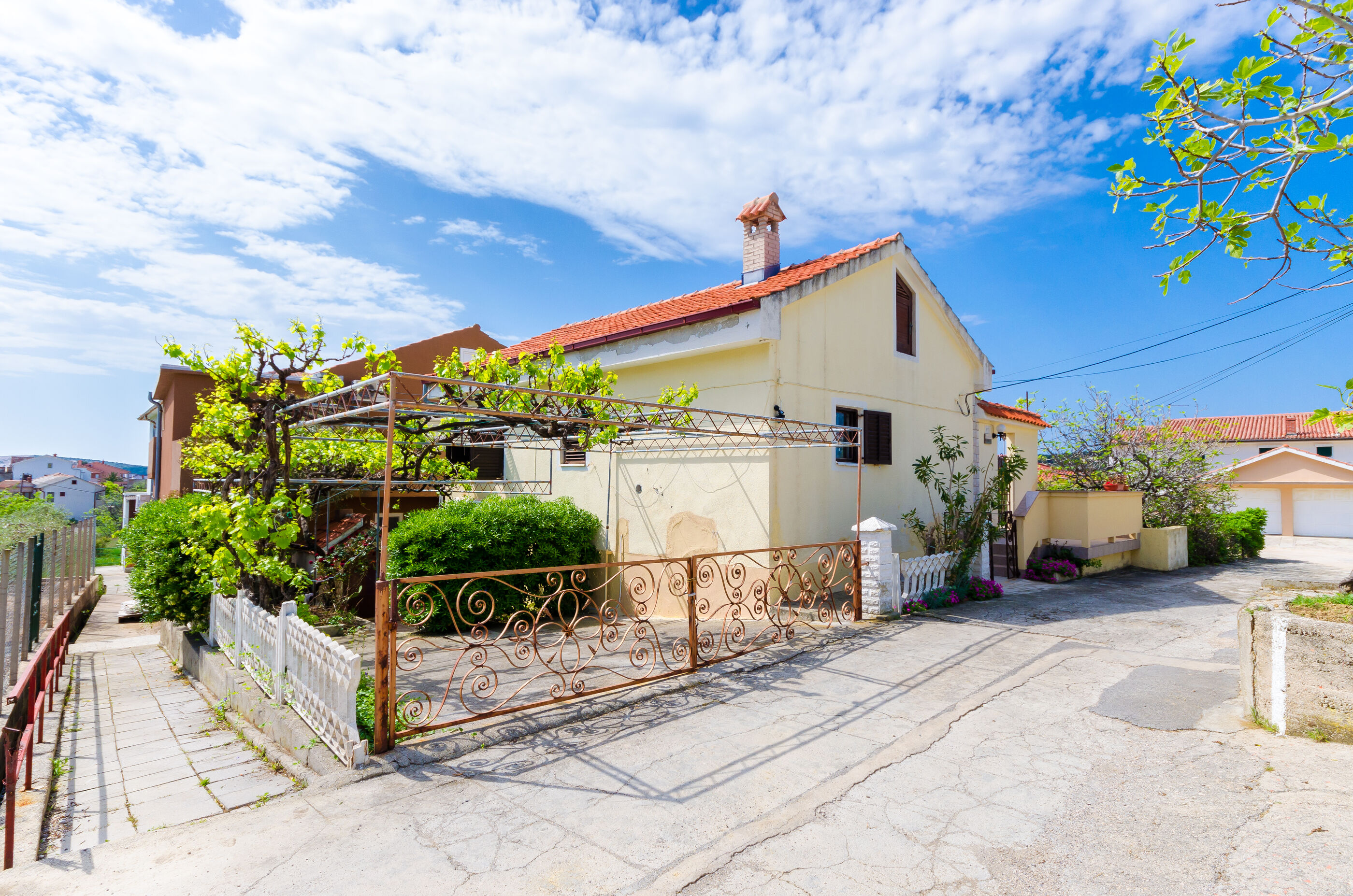 Apartments Tugomila 60671-A1