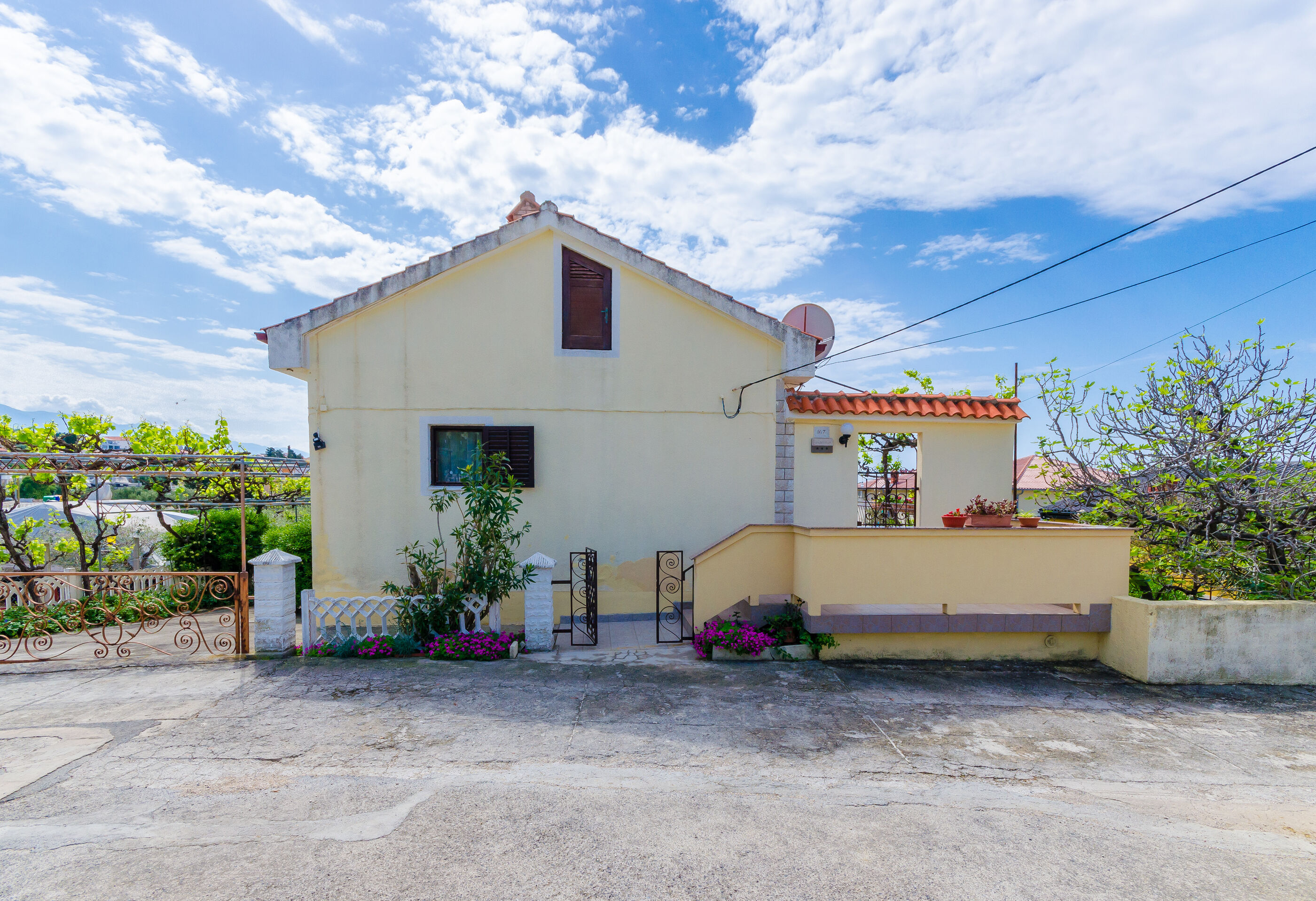 Apartments Tugomila 60671-A1