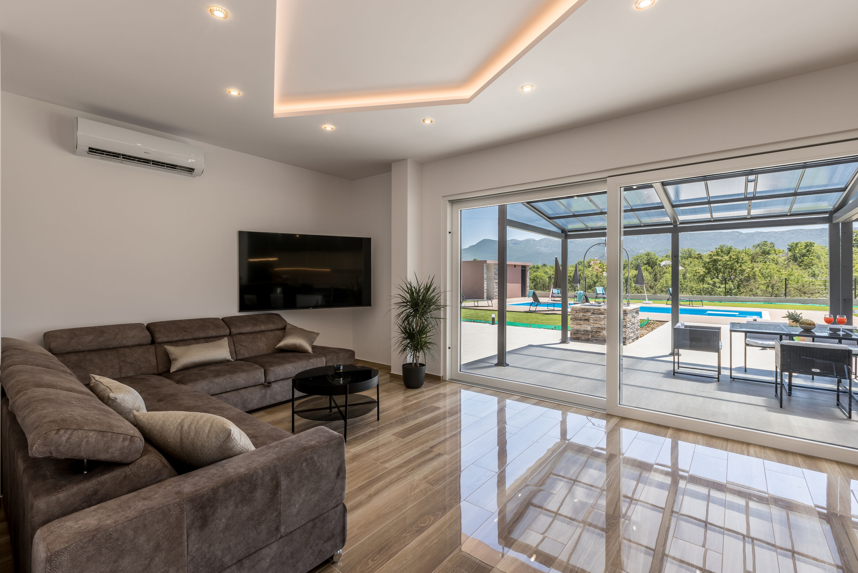 Villa Sky D V9351-K1