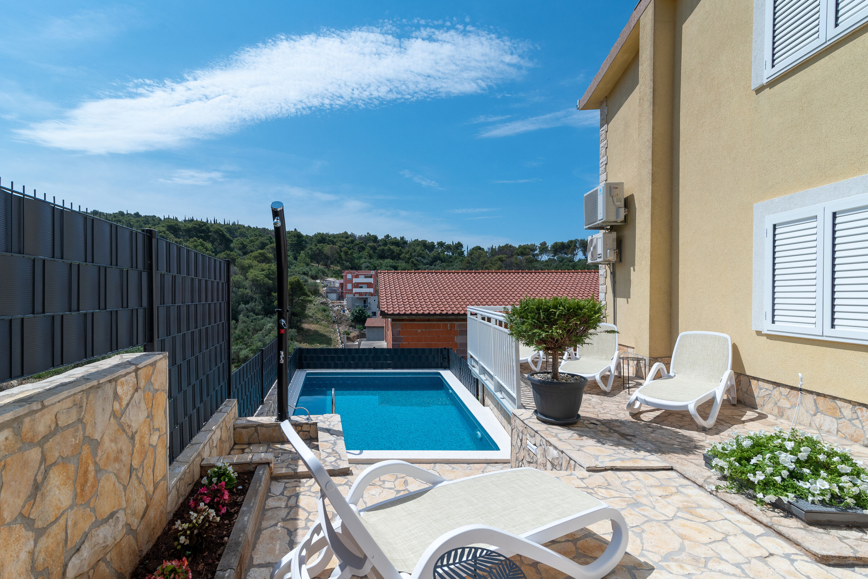 Apartments Kapetan 24961-A2