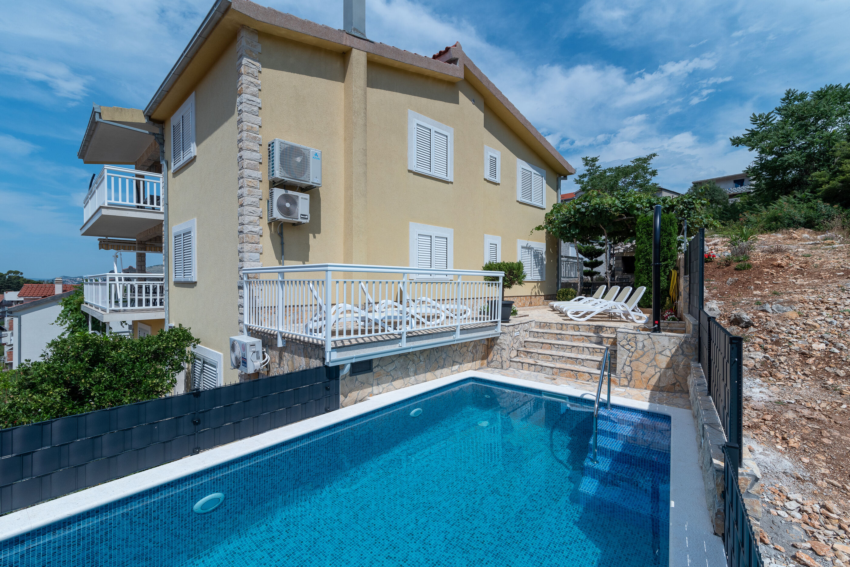 Apartments Kapetan 24961-A2