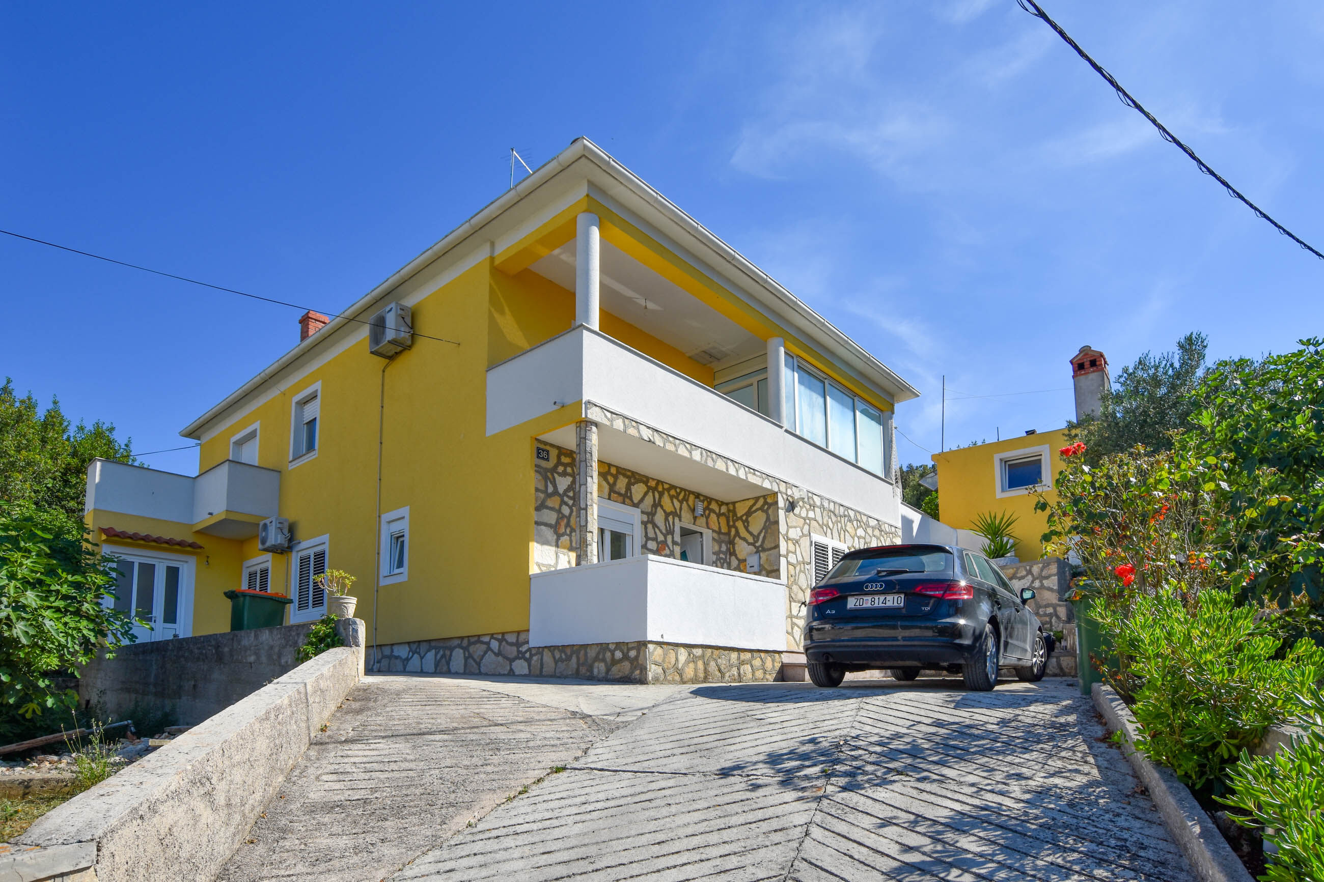 Apartment S and E 88581-A1