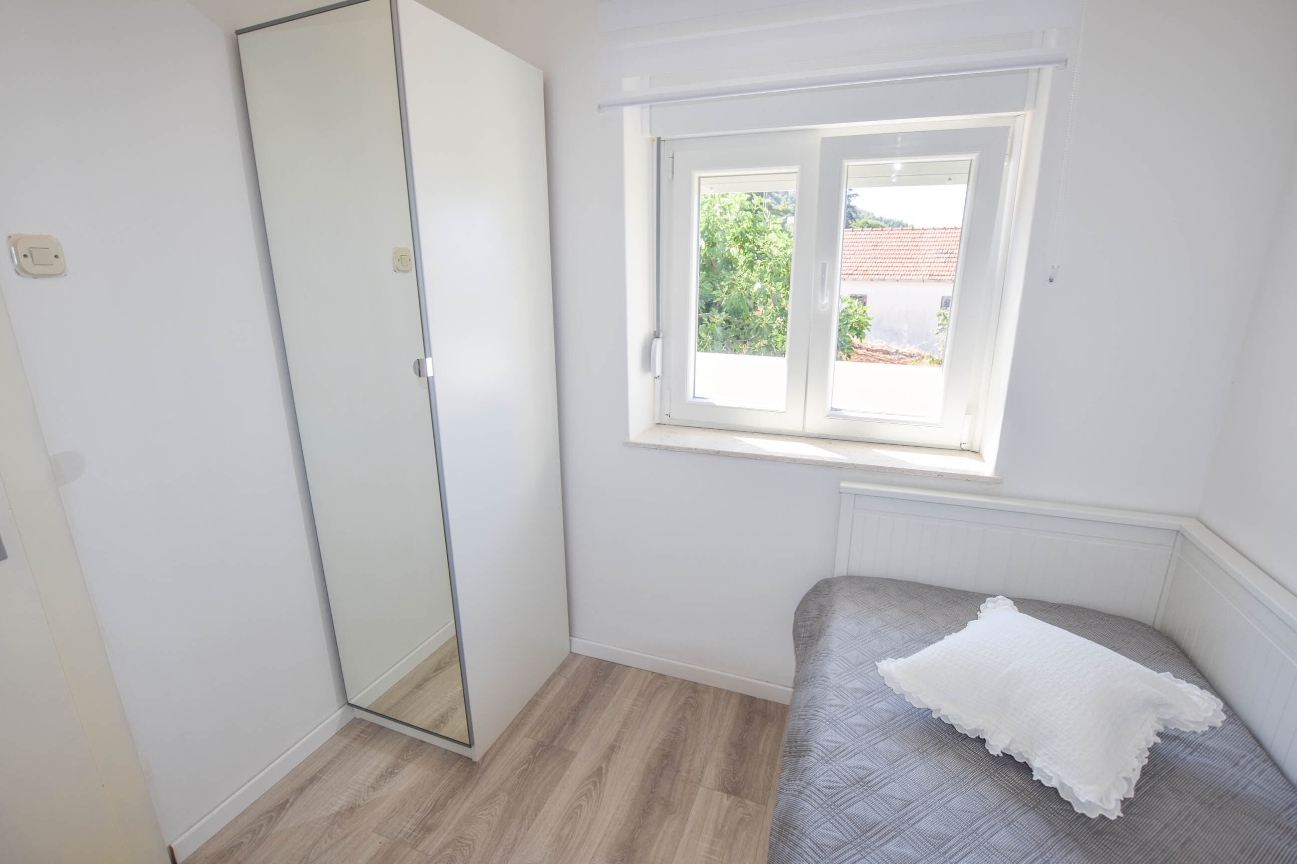Apartment S and E 88581-A1