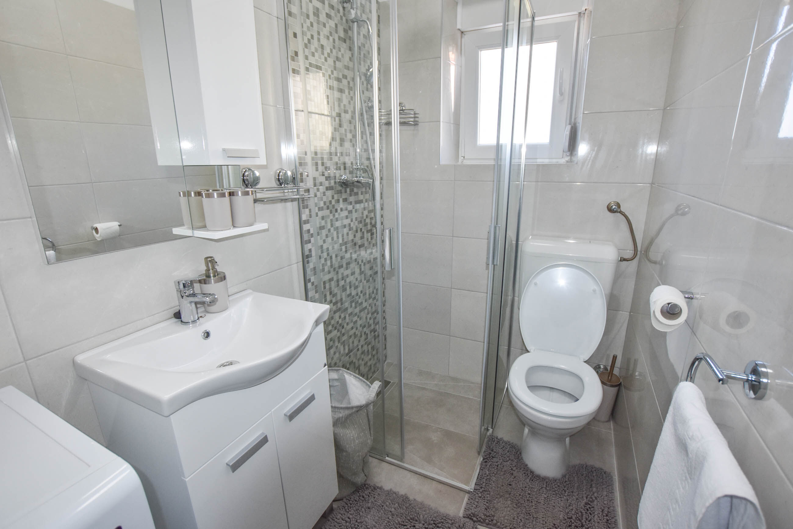 Apartment S and E 88581-A1