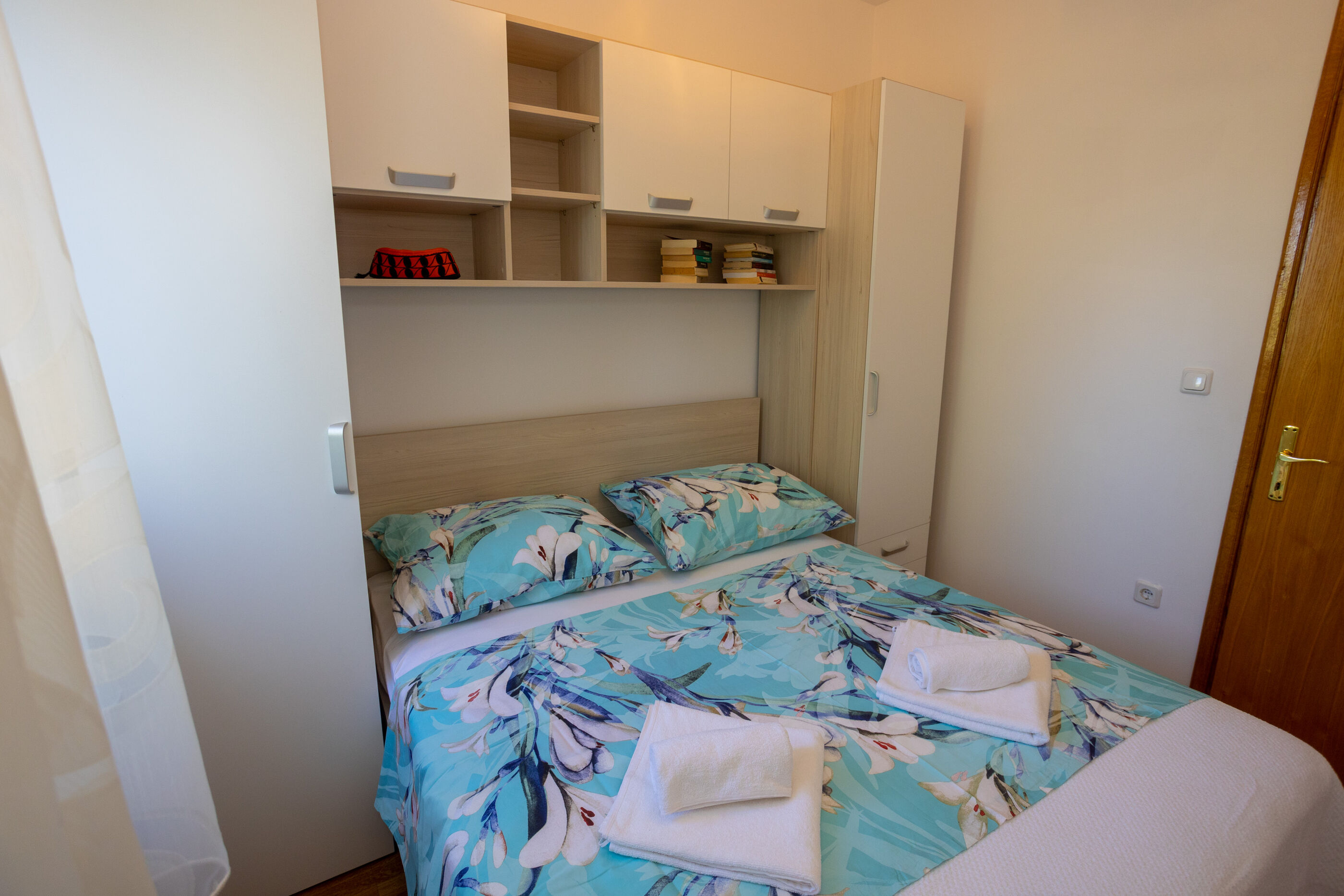 Villa Olive tree V9371-K1