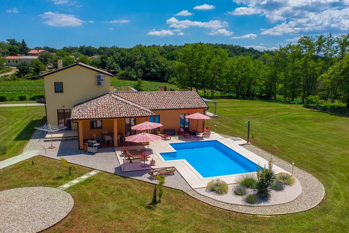 Villa Frankovici 73797-K1