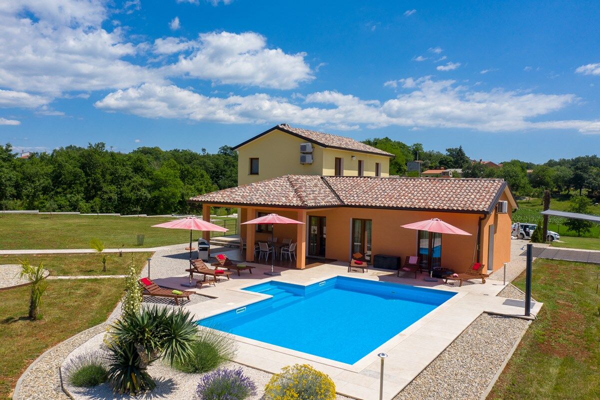 Villa Frankovici 73797-K1