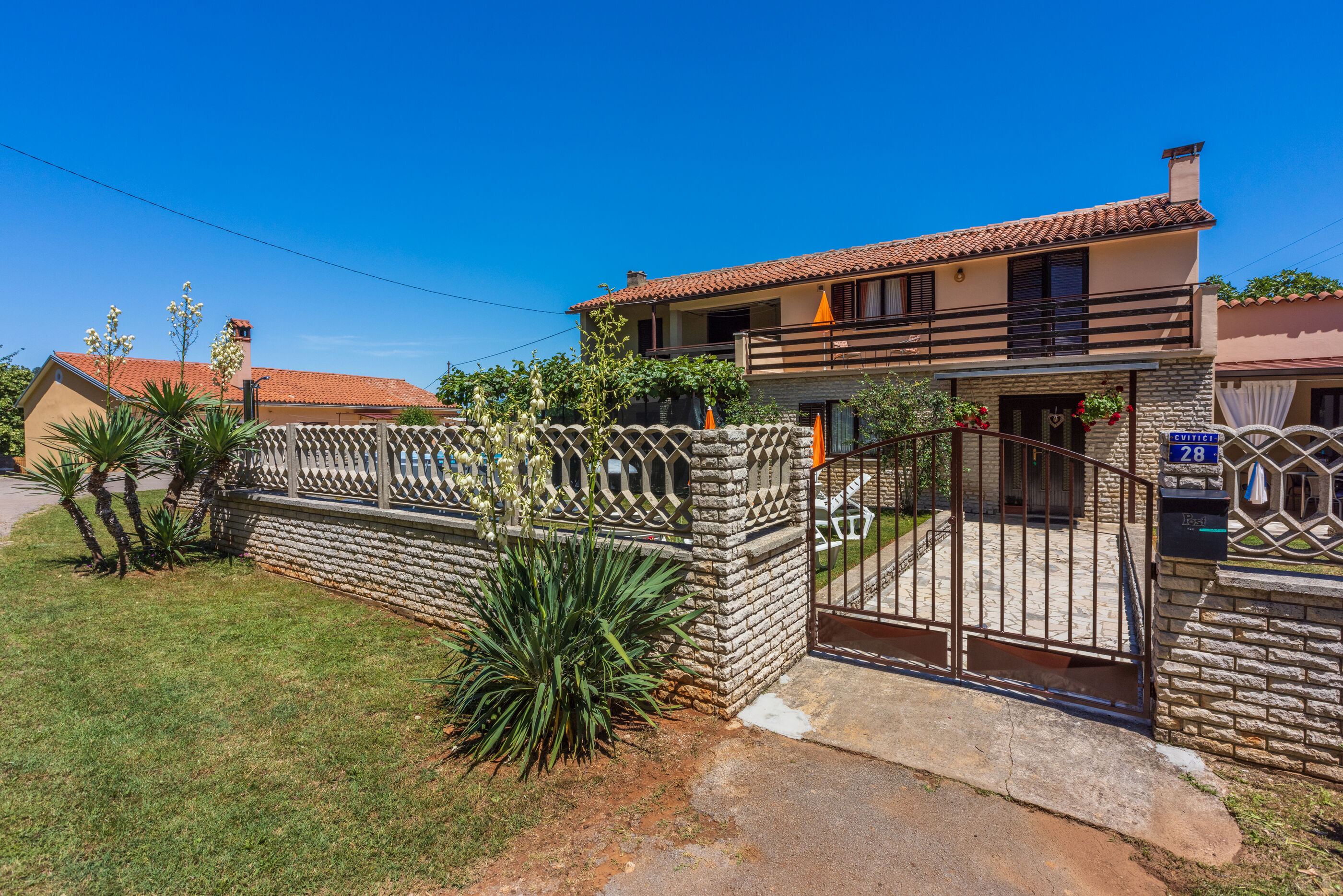 Photo of House Forest Paradise