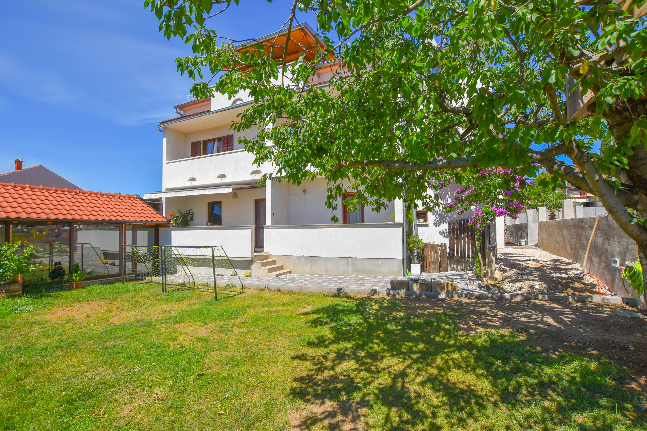 Apartment Donna 79931-A1