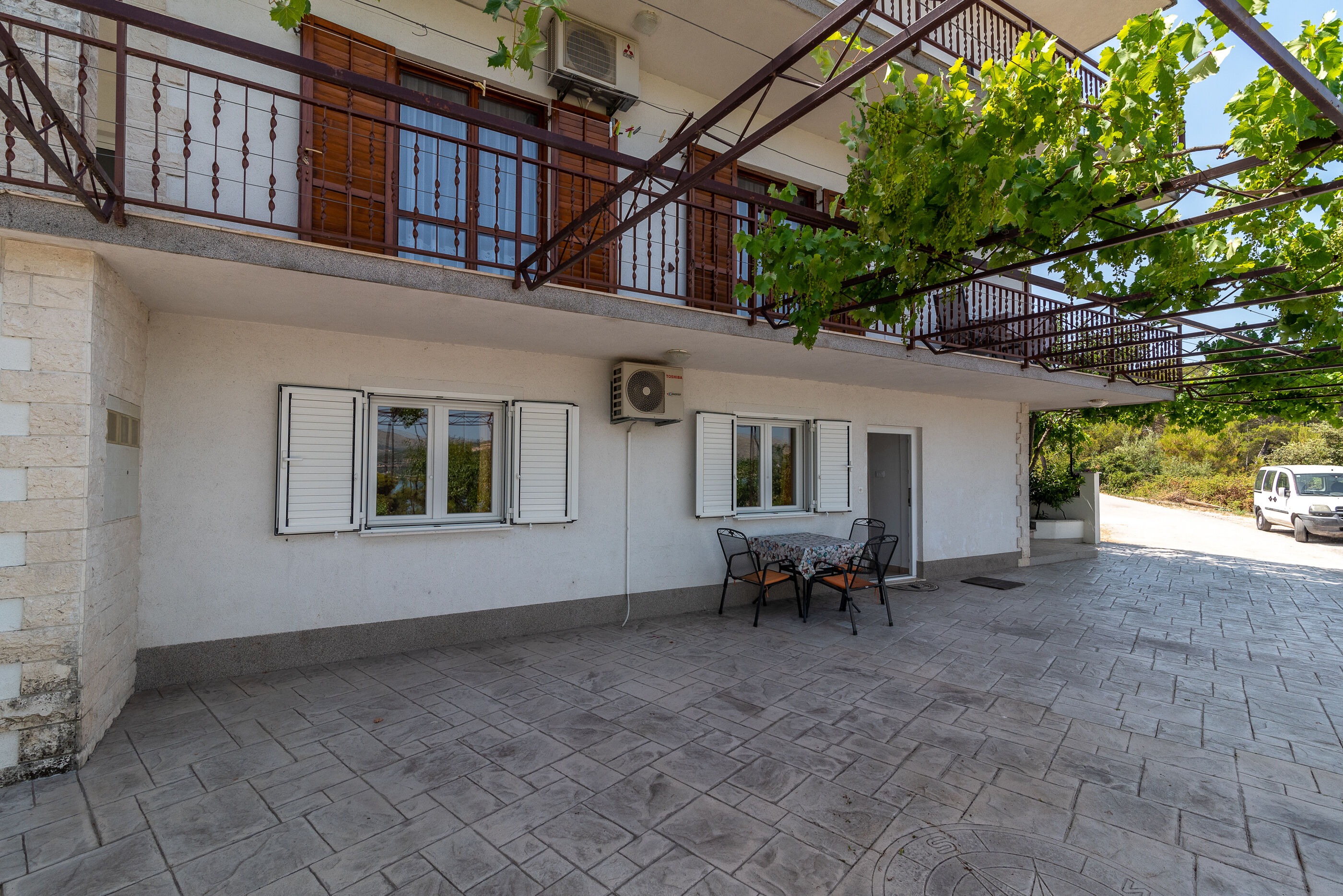 Apartments Nedjeljko 79011-A2