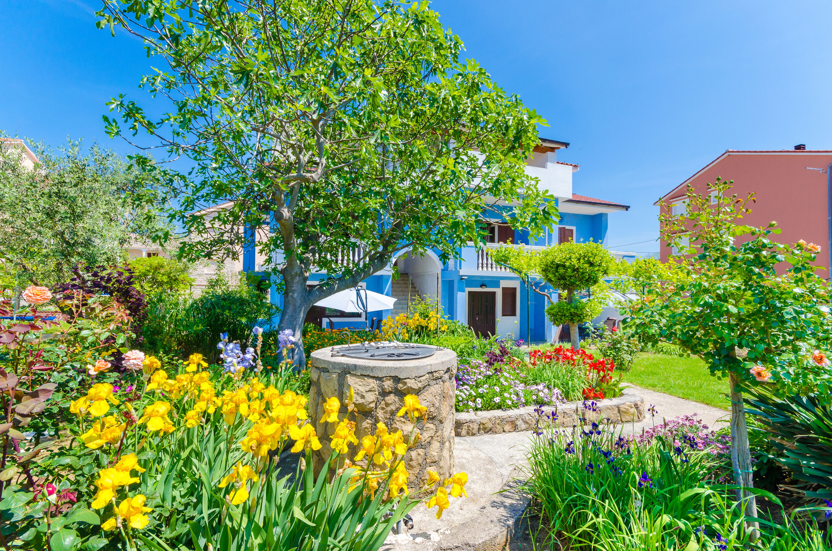 Apartments Kristijan M Accommodation in Rab