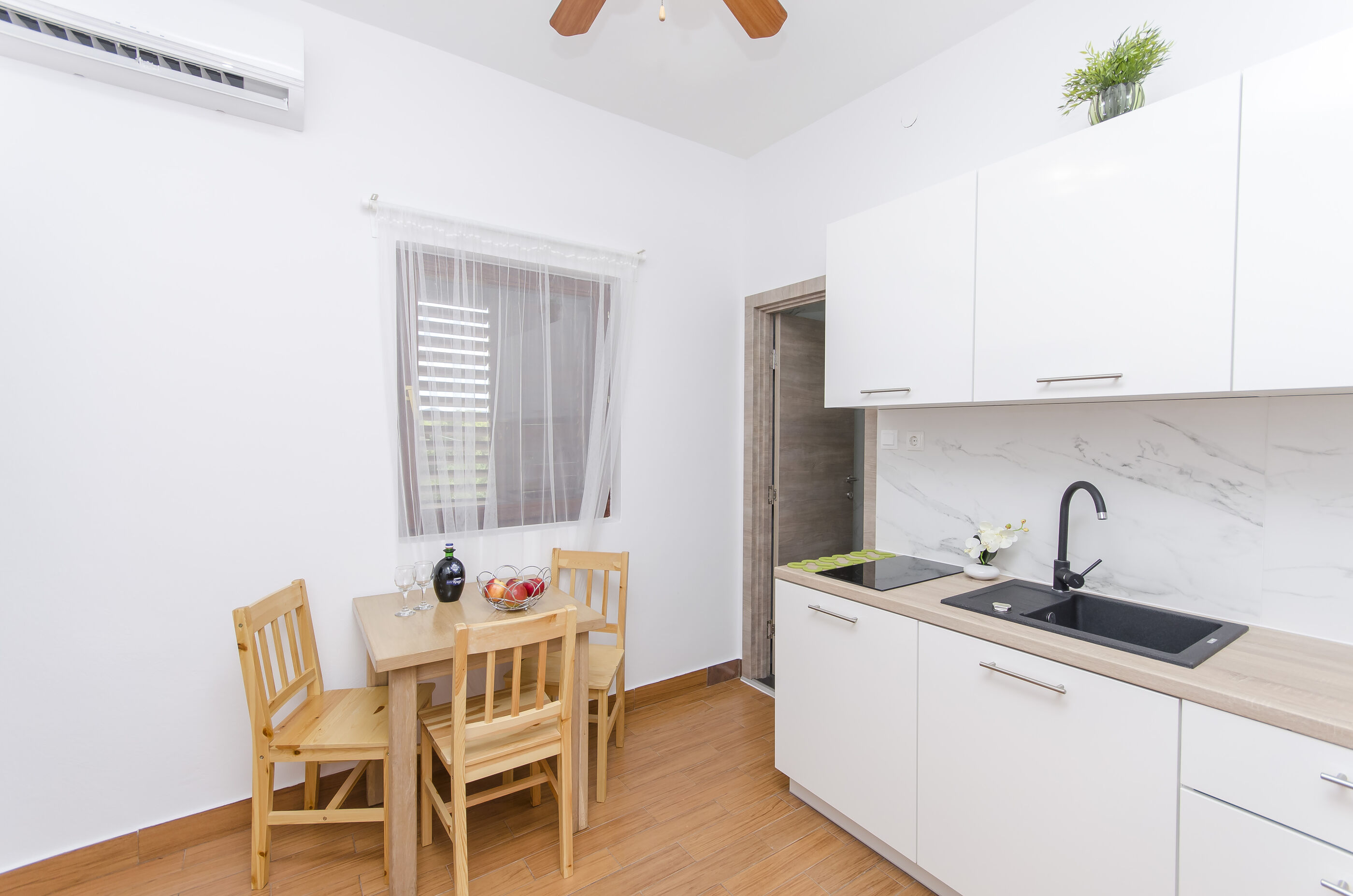 Apartments Katarina 48001-A1