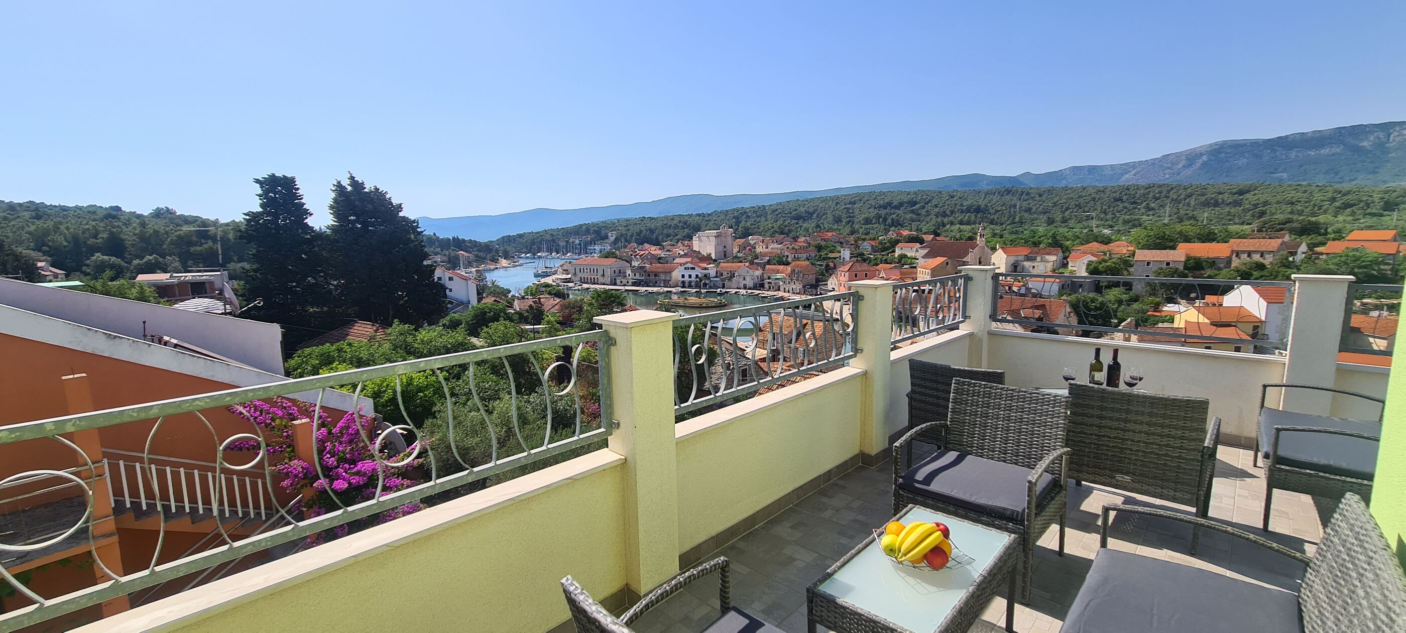 Apartment On the top 27161-A1