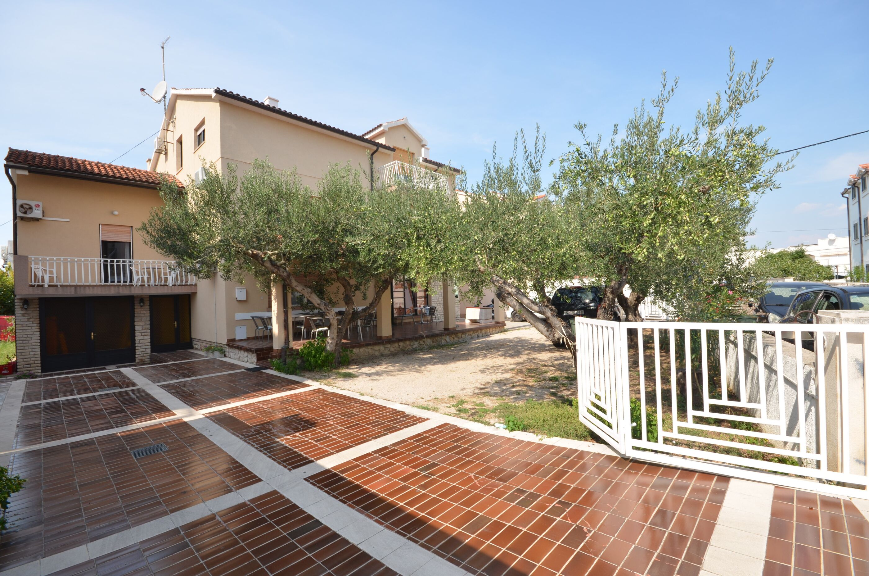 Apartment and Rooms Mrkovic 88981-A6